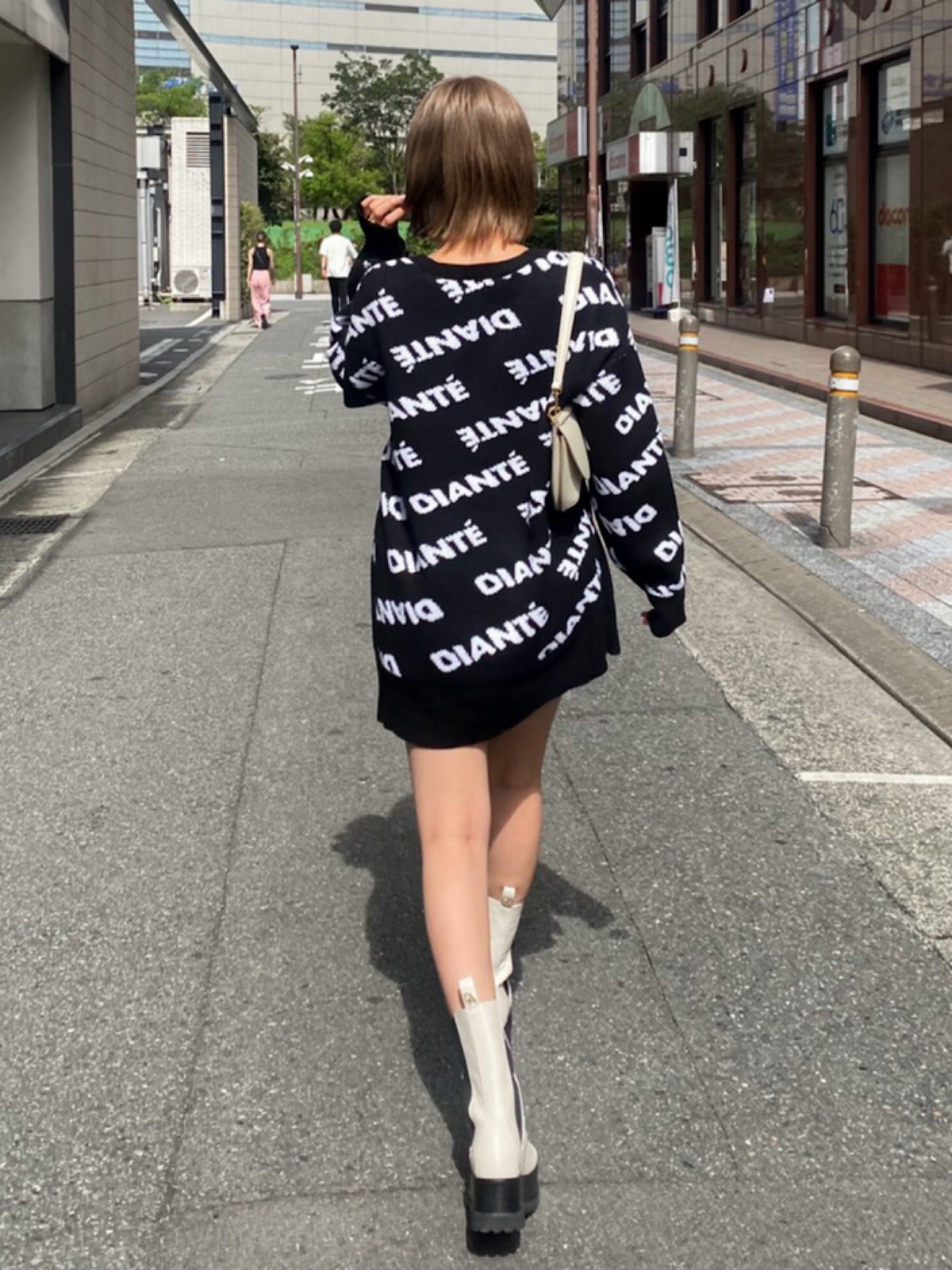 Accent logo side gore boots