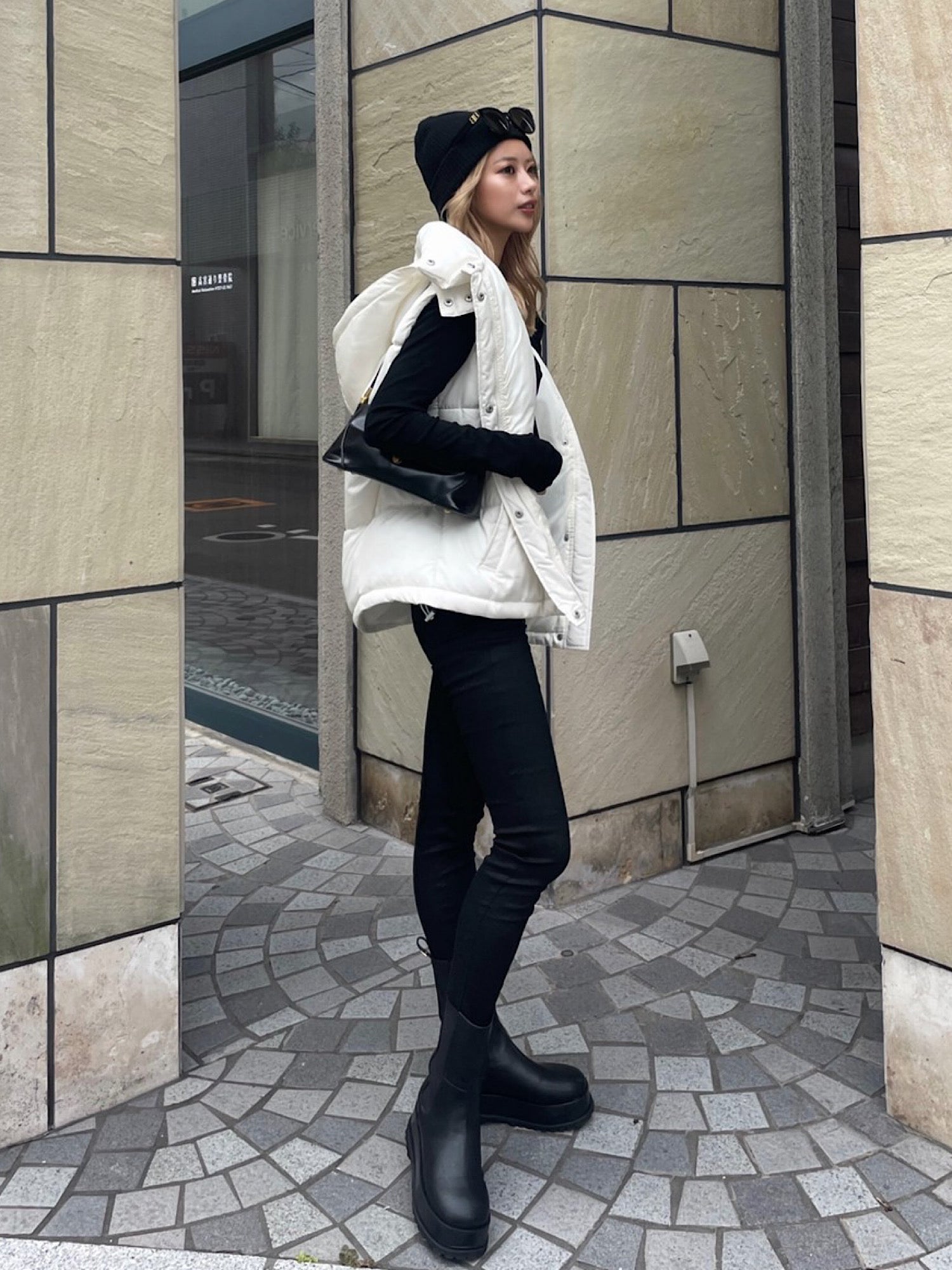 Accent logo side gore boots