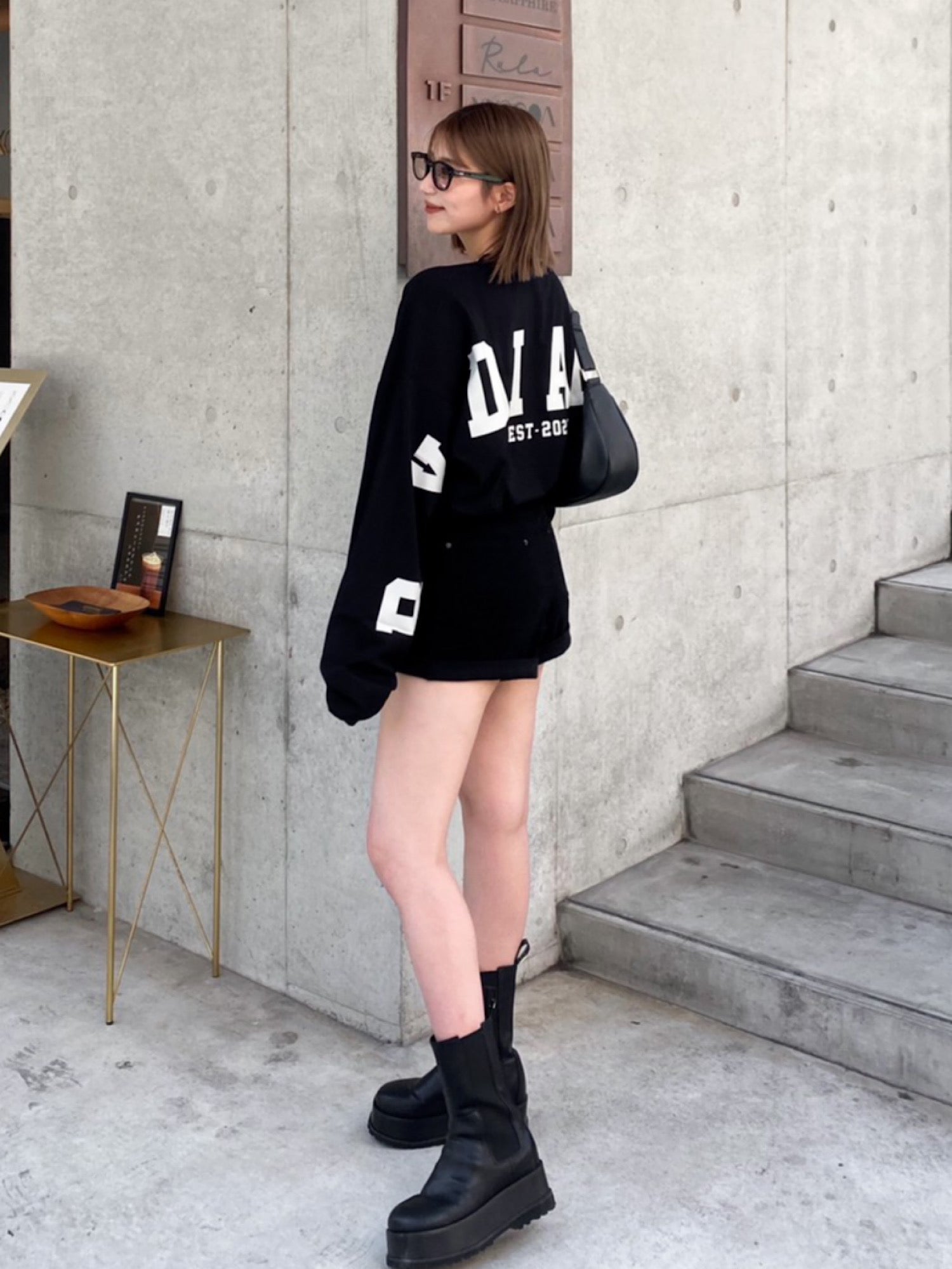 Accent logo side gore boots