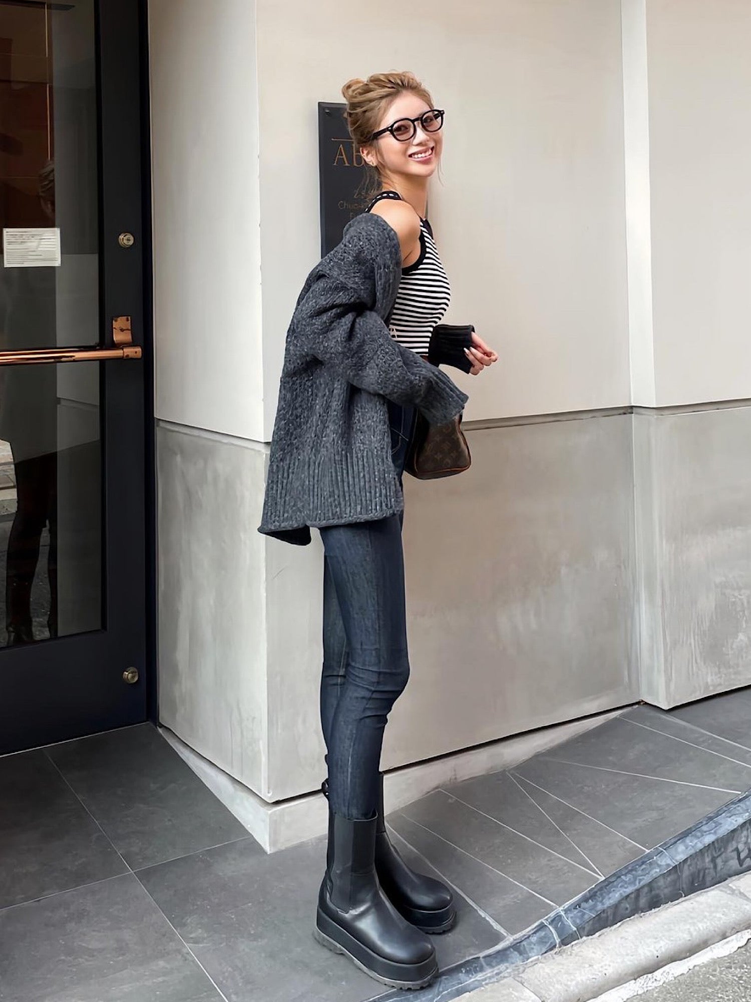 Accent logo side gore boots