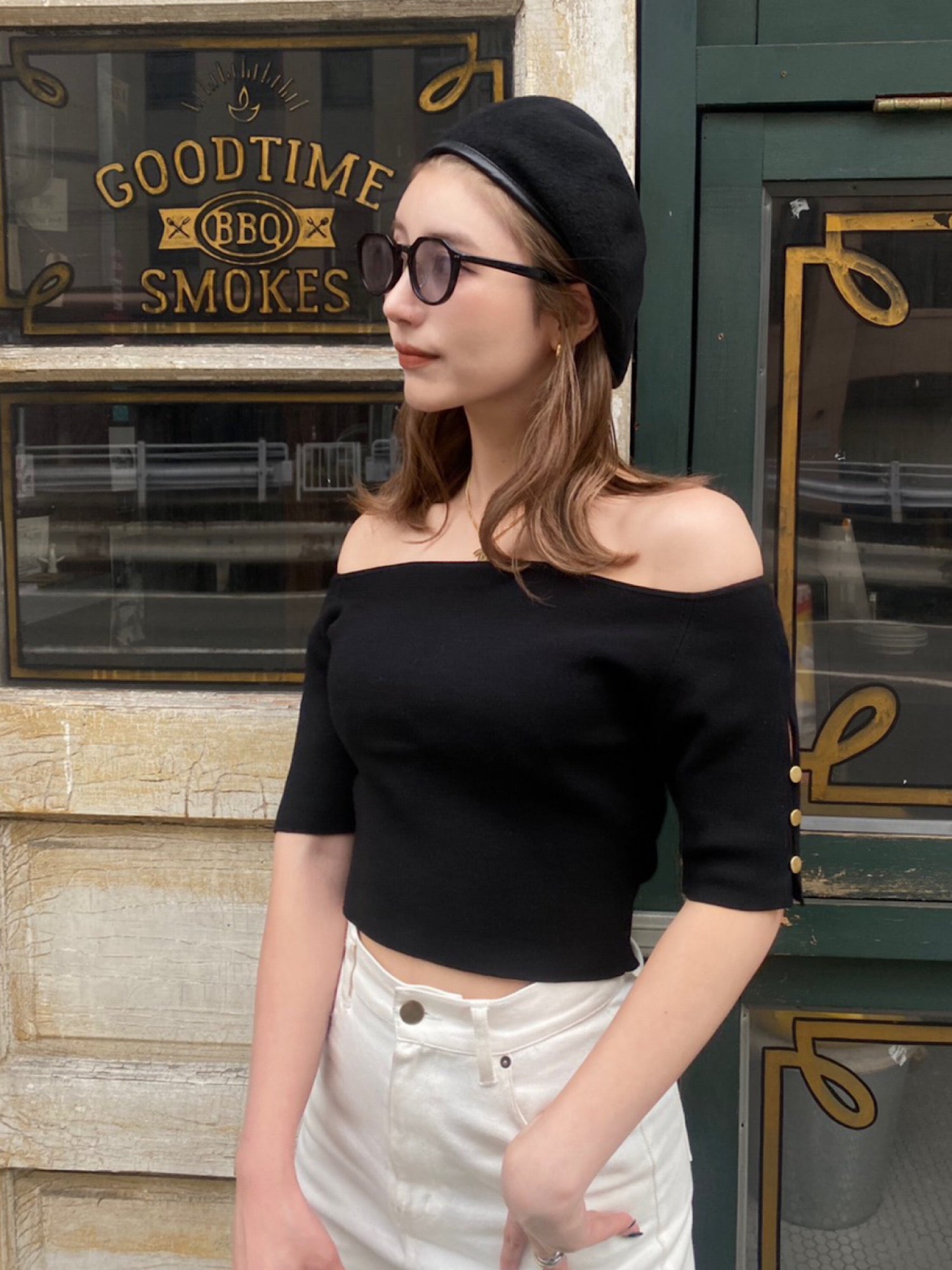 Design half sleeve off shoulder tops