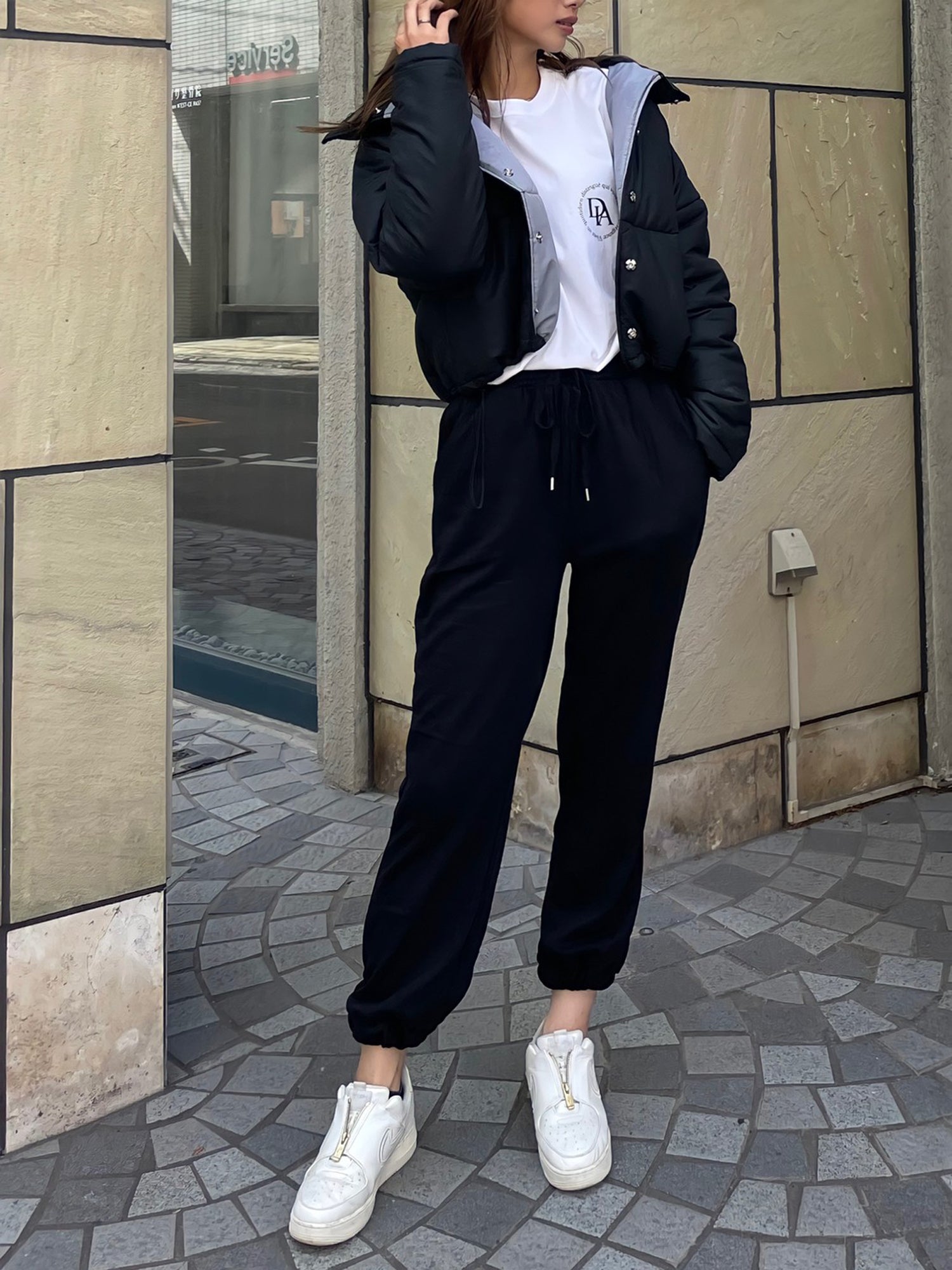 Inner pattern down jacket