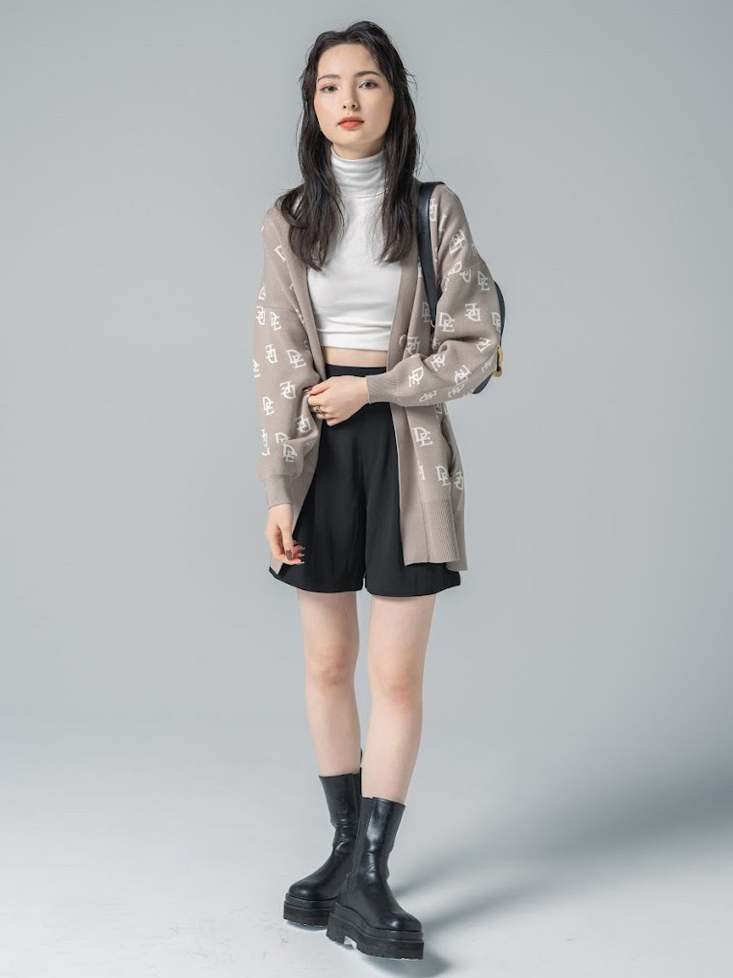 Front tuck shorts