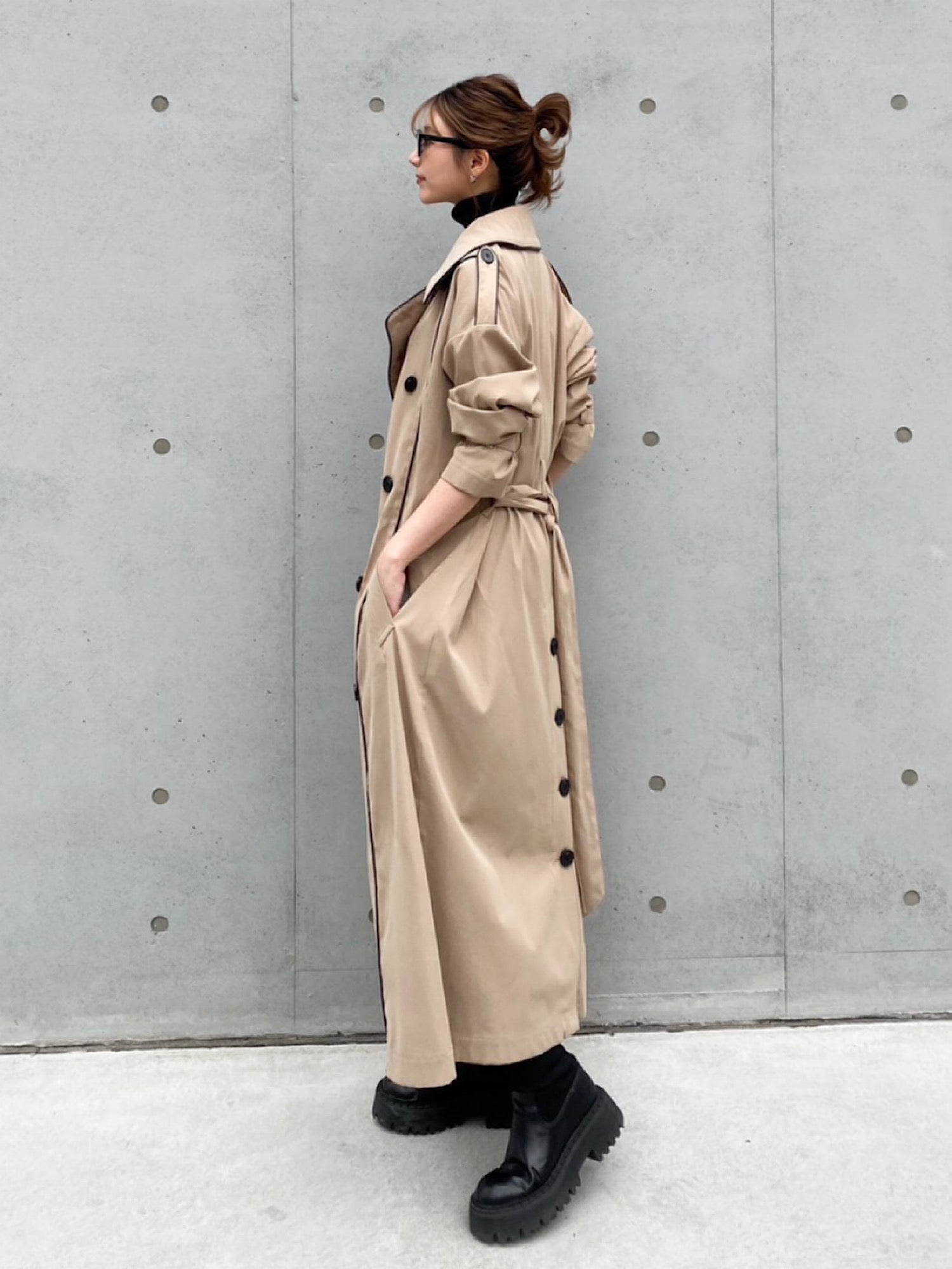 Leather piping trench coat