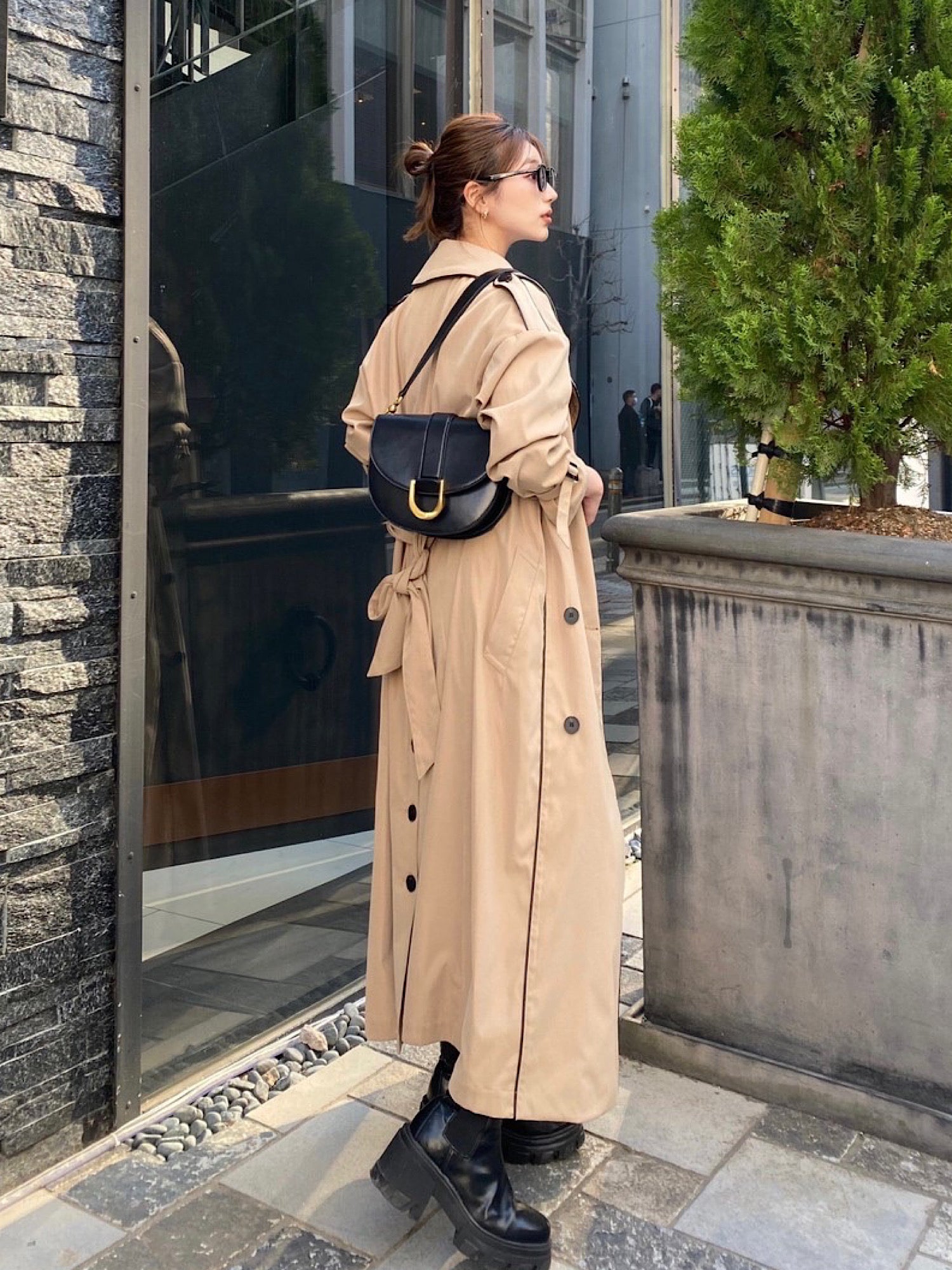 Leather piping trench coat