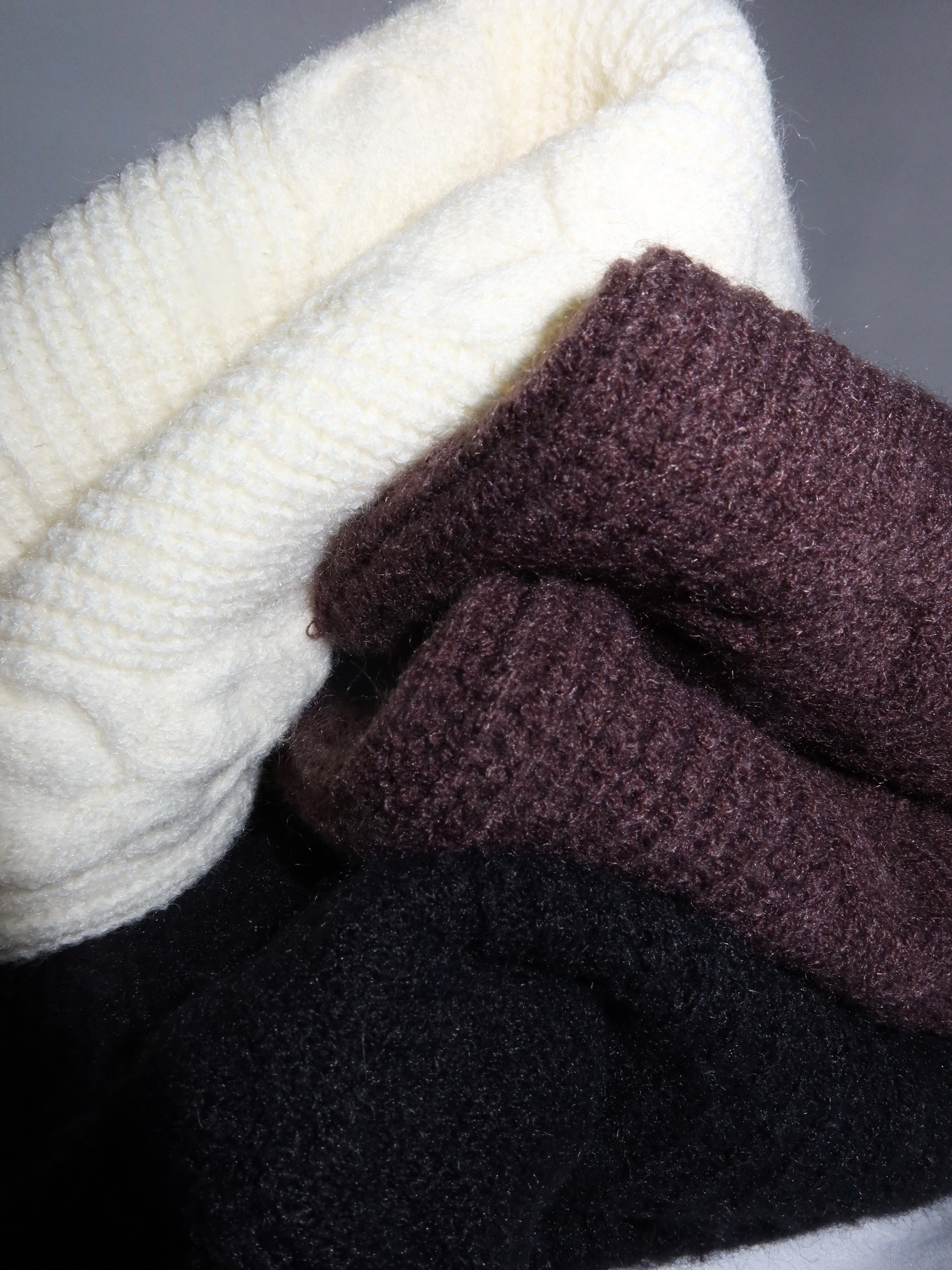 American sleeve cable knit