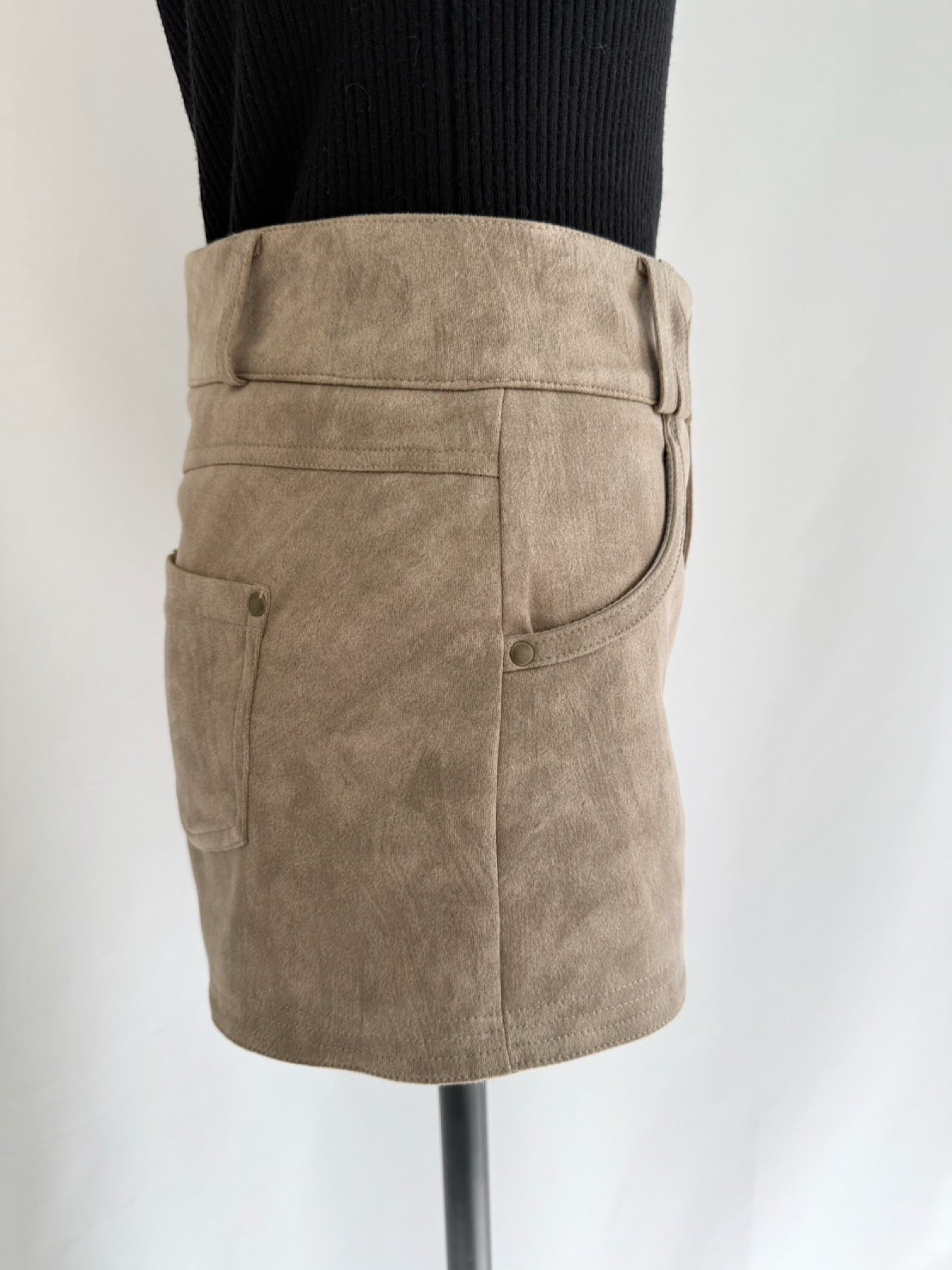 Eco suede tight shorts | DIANTÉ (ディアンテ)公式通販サイト