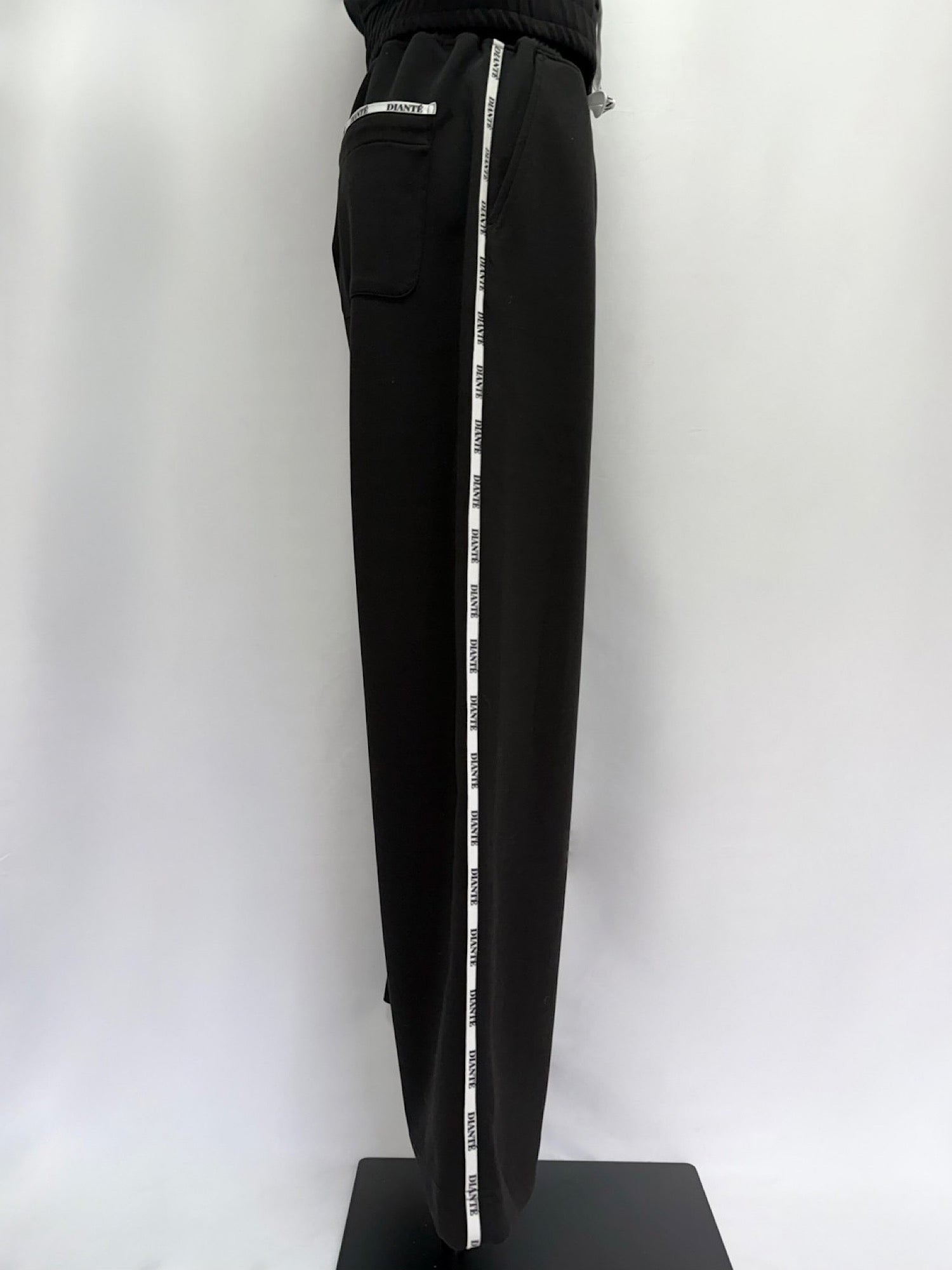 Logo tape sweat pants | DIANTÉ (ディアンテ)公式通販サイト