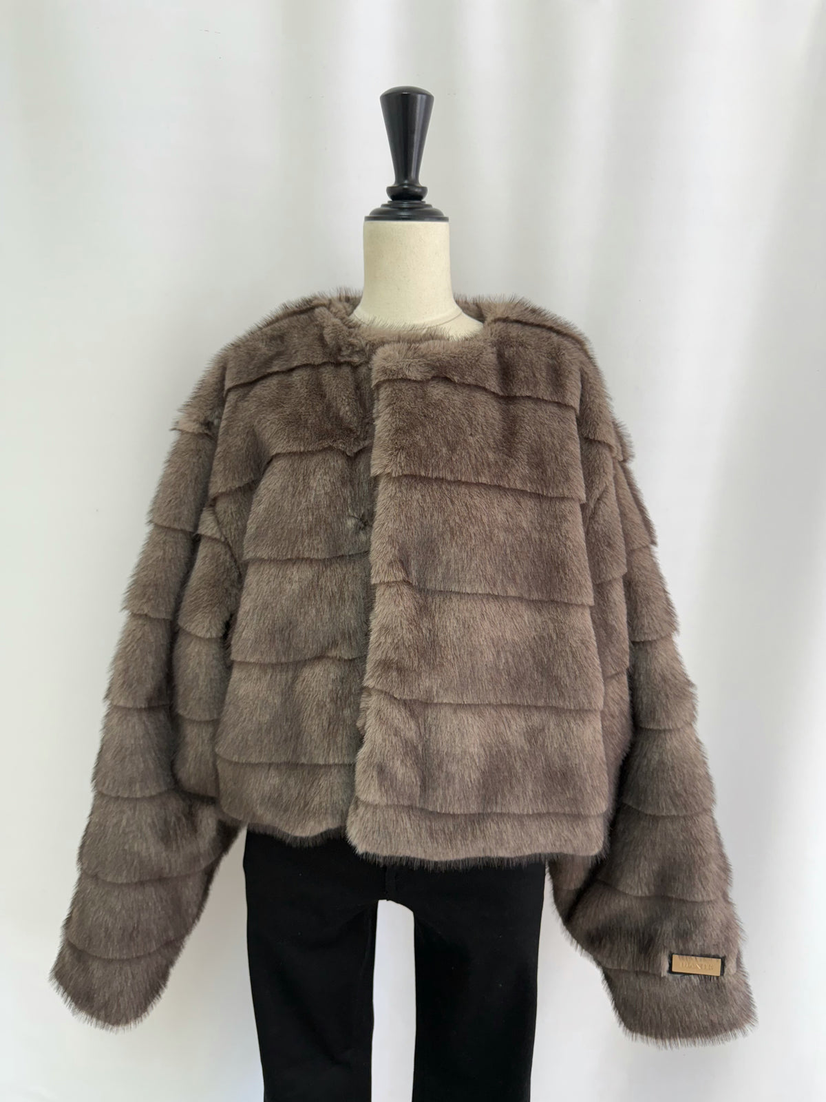 【予約】Premium eco fur switching coat(10月上旬〜11月中旬発送予定)