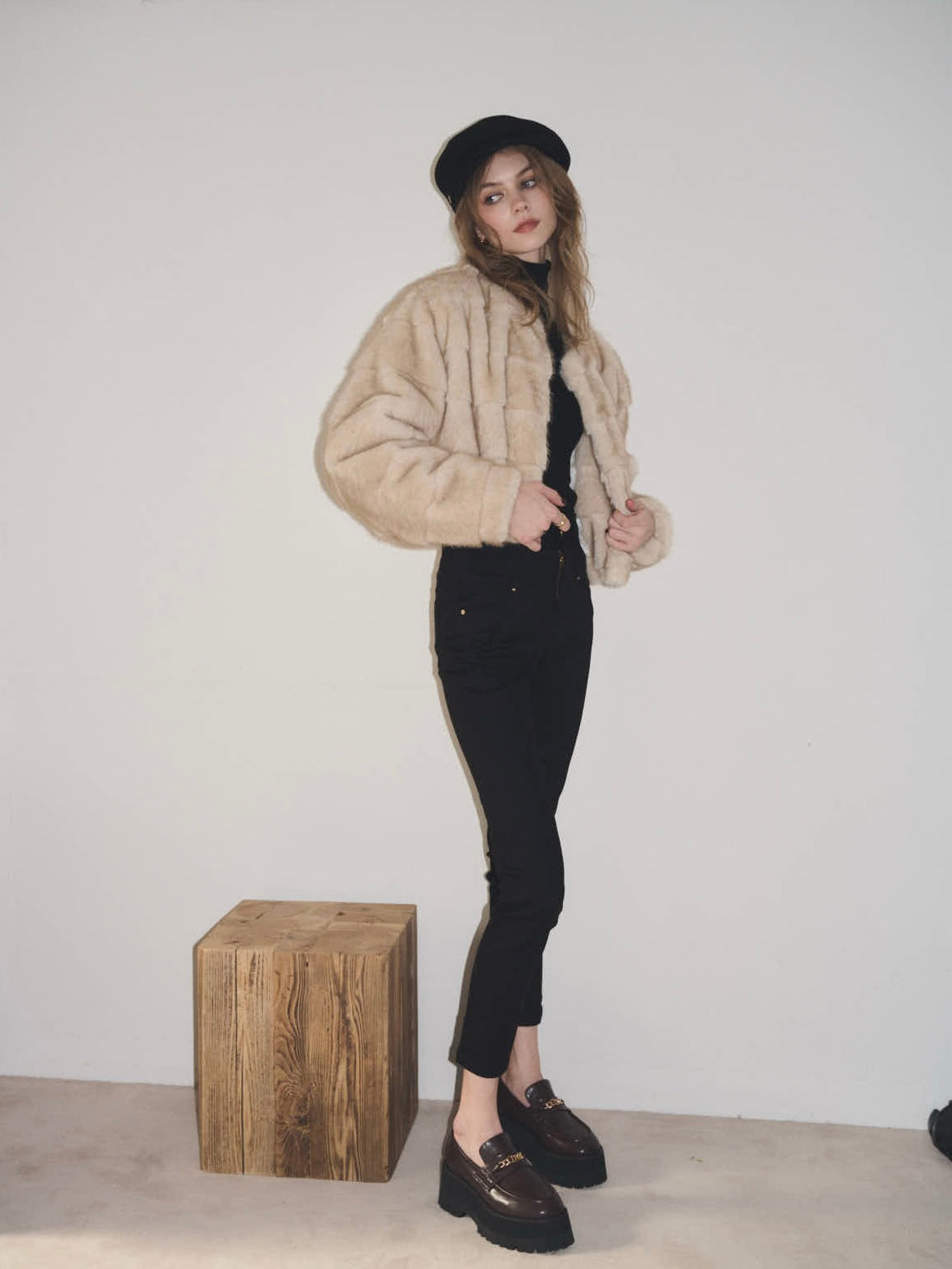 【予約】Premium eco fur switching coat(10月上旬〜11月中旬発送予定)