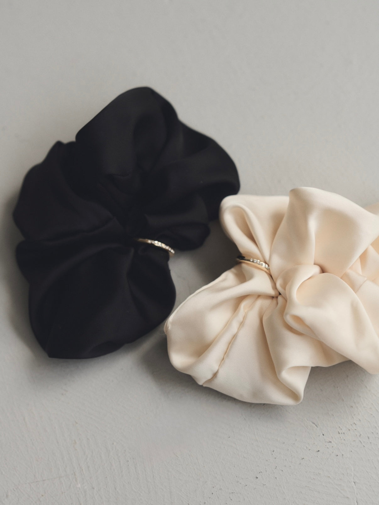 Volume satin shushu