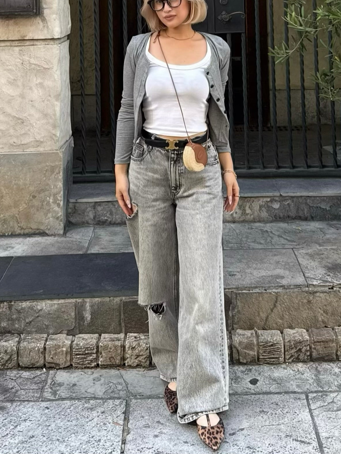 Compact light cardigan