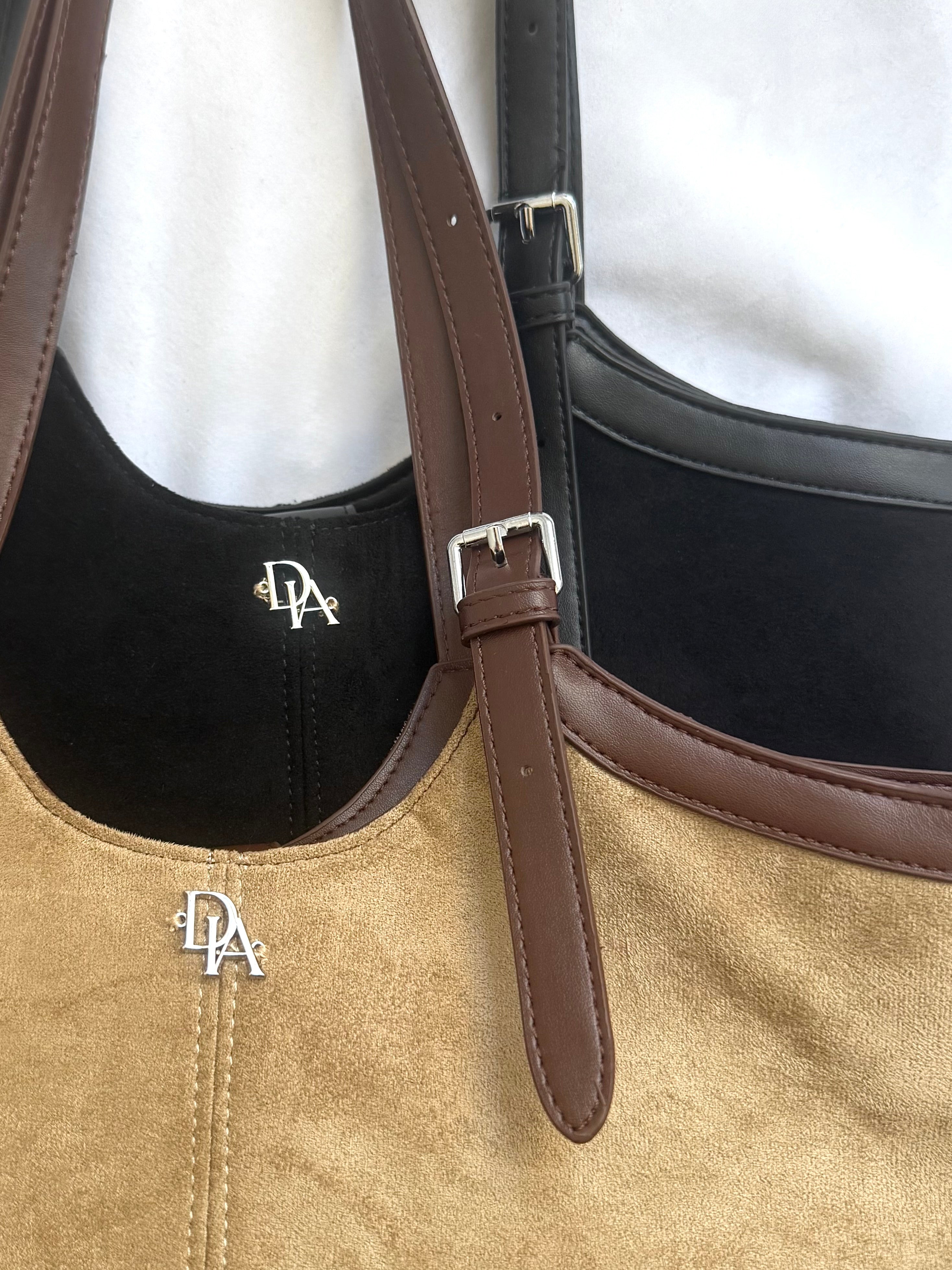 【予約】Suede shoulder bag(8月下旬発送予定)