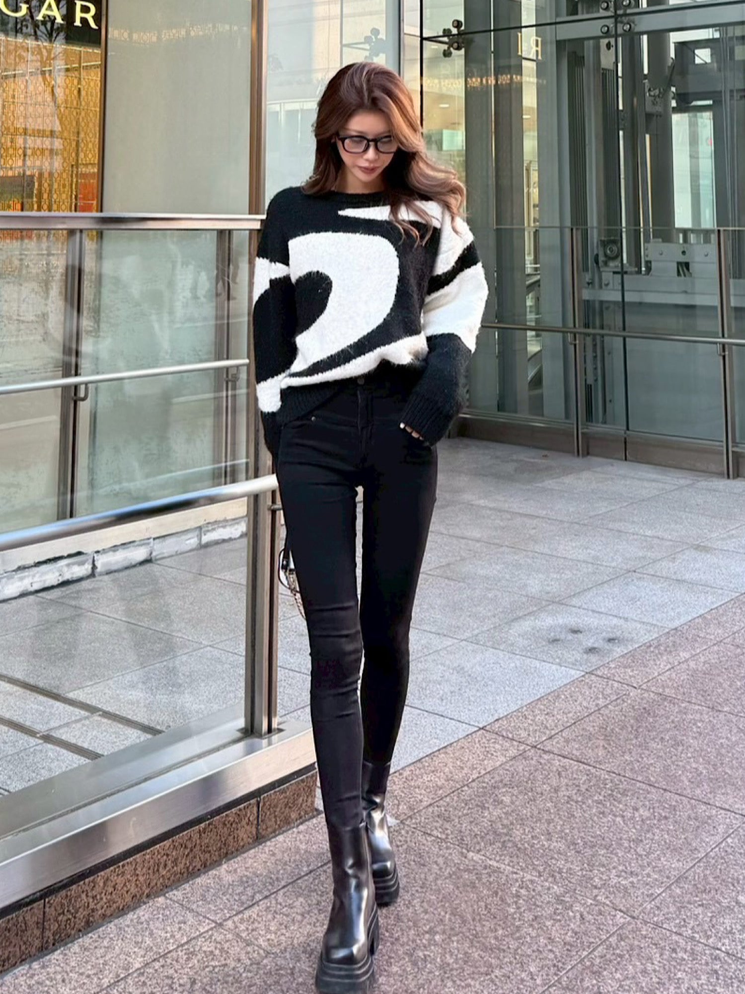 Front pleate side gore boots