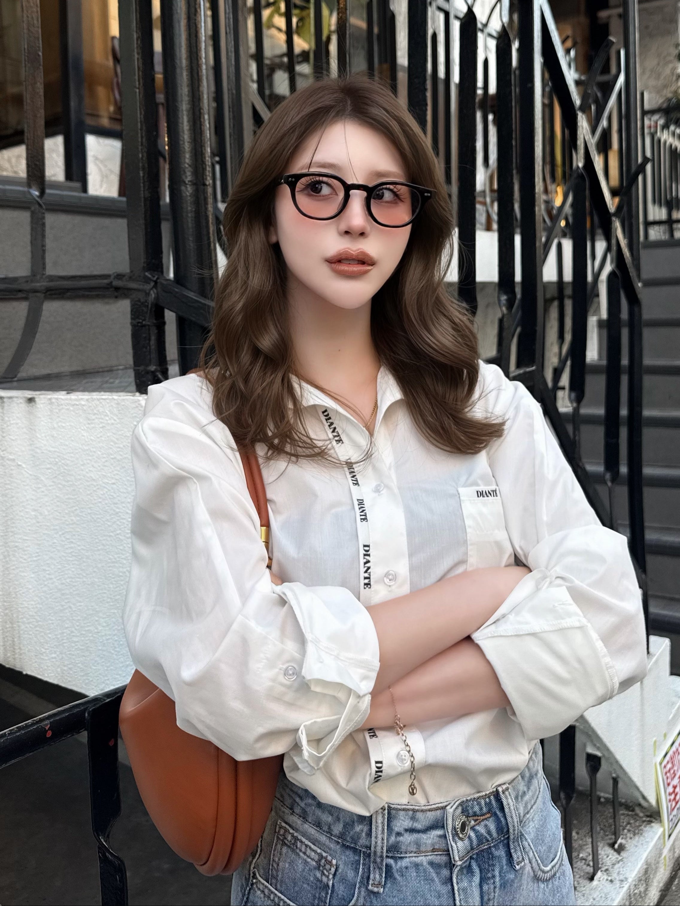 Logo tape loose shirts