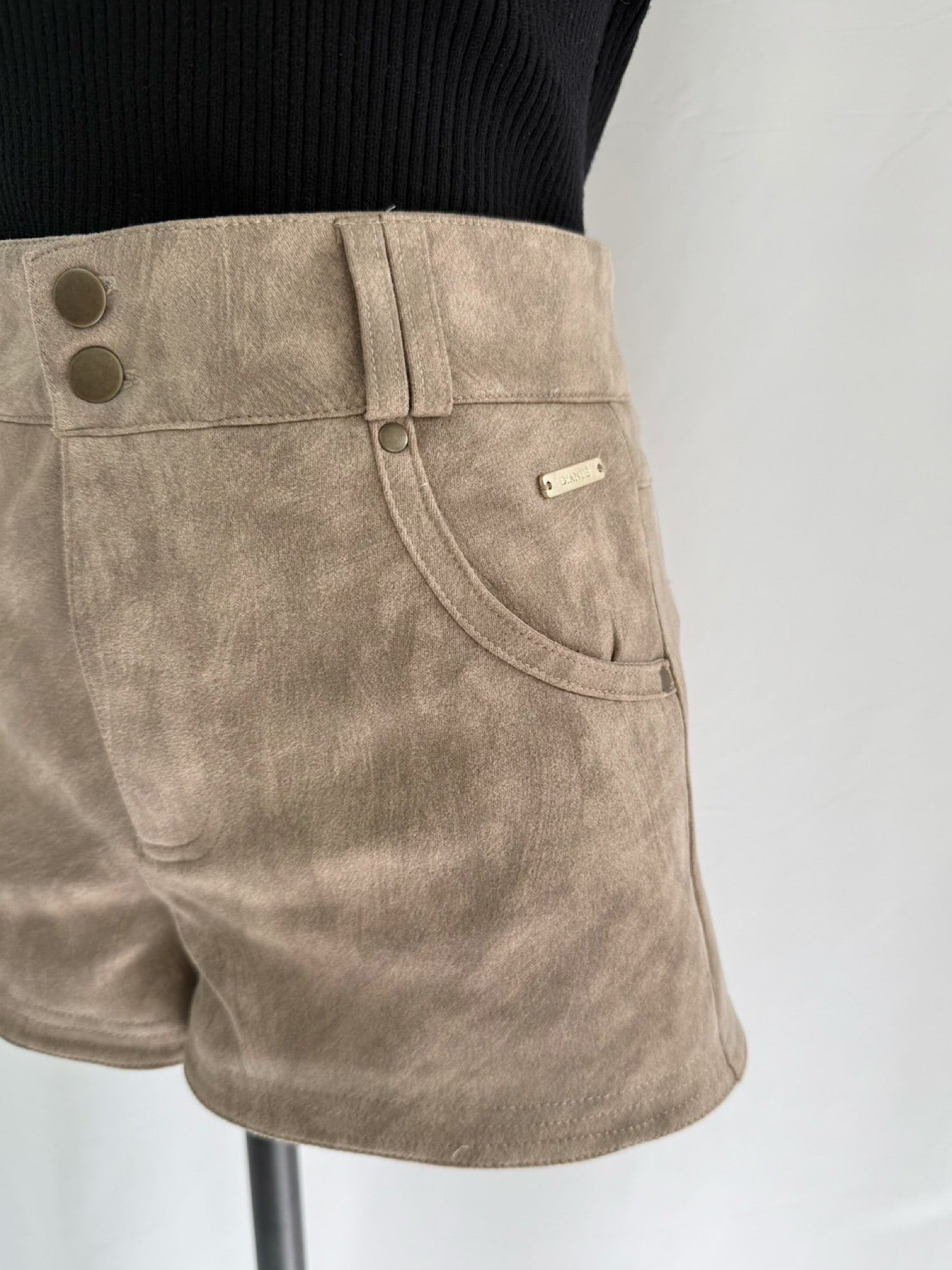 【予約】Eco suede tight shorts(12月上旬〜中旬発送予定)