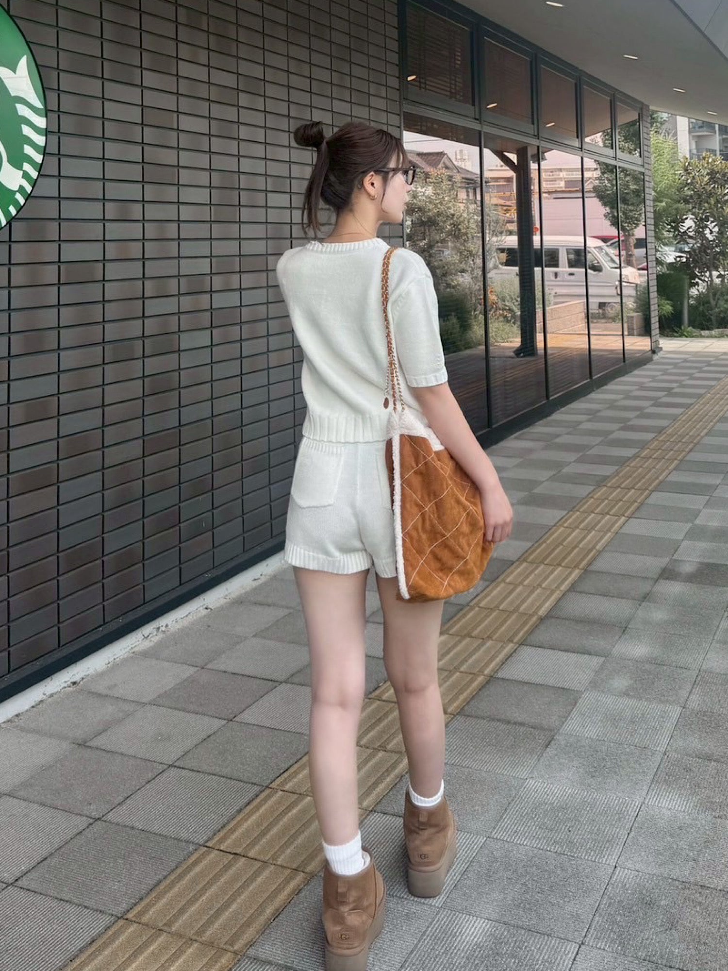 Hem rib knit shorts