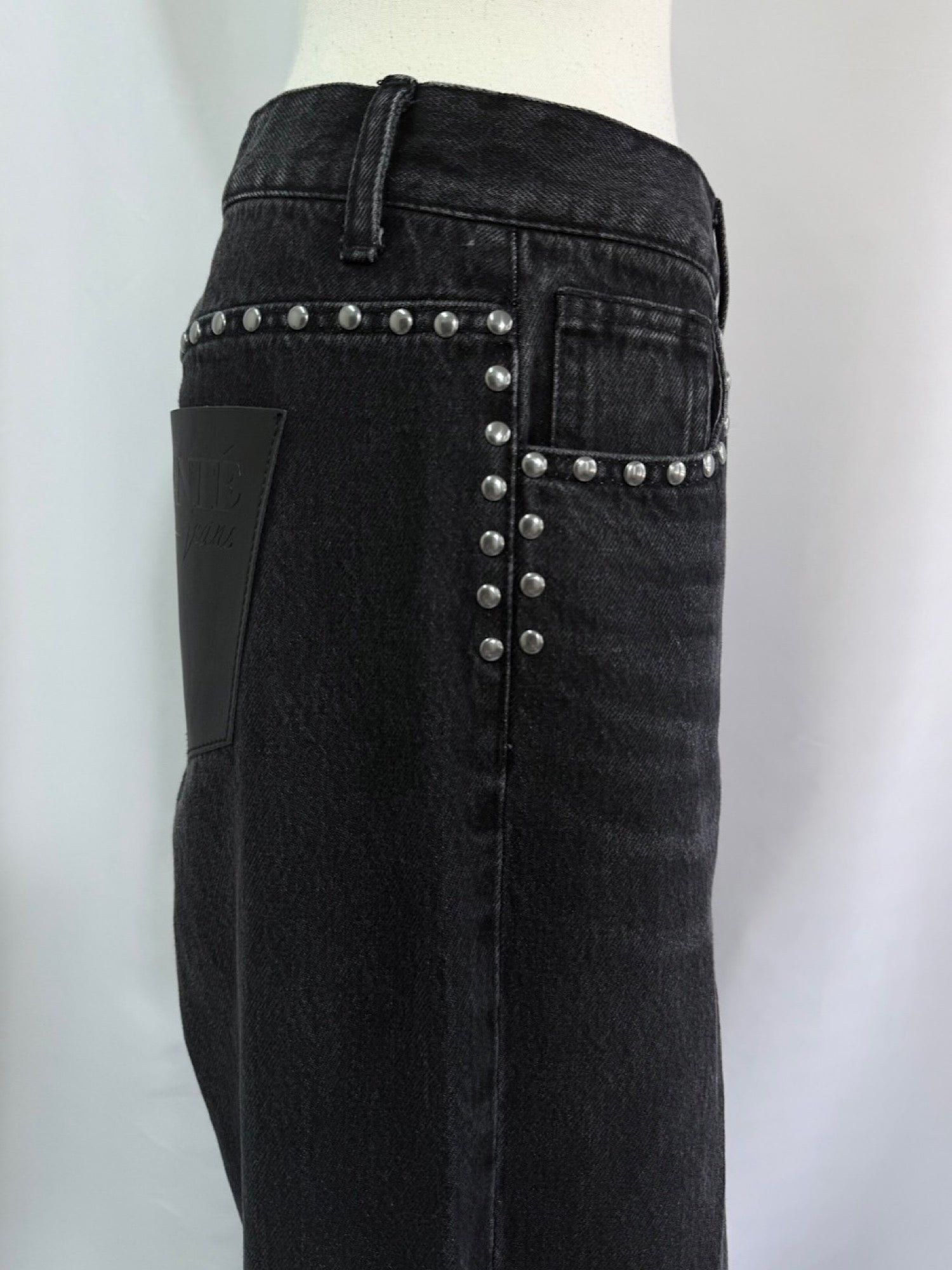 【予約】Rivet design loose denim(10月下旬〜11月上旬発送予定)