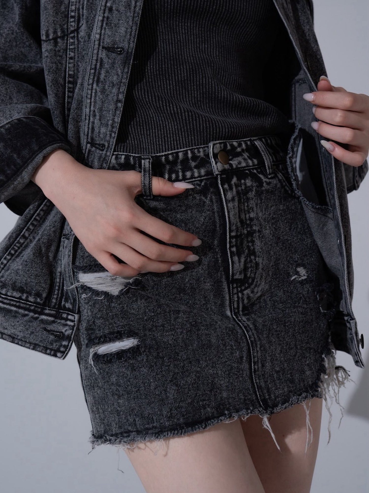 Chemical wash denim mini skirt（SET UP着用可）