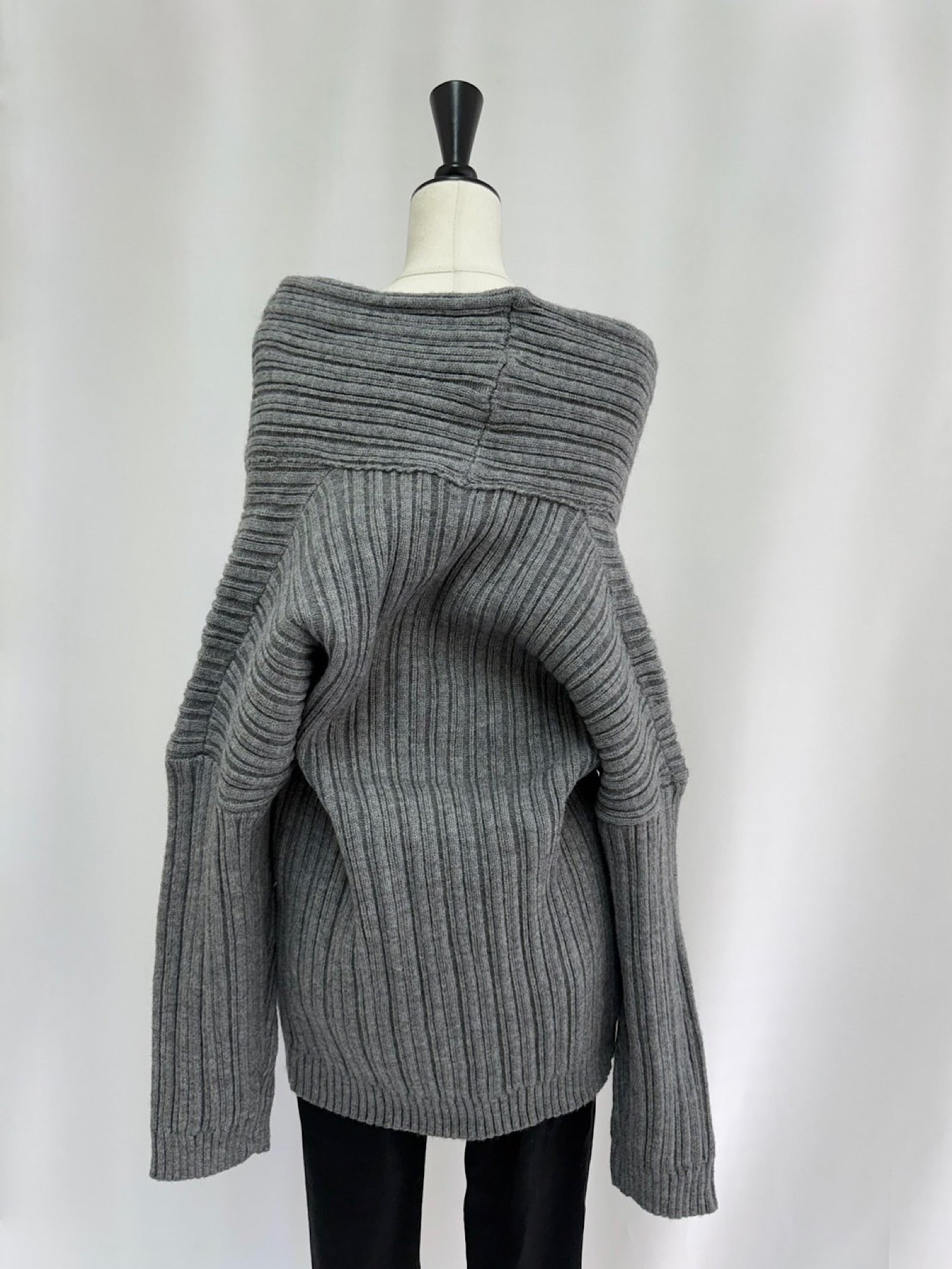 【予約】Random rib off shoulder knit(GRY 2月中旬〜下旬発送予定)