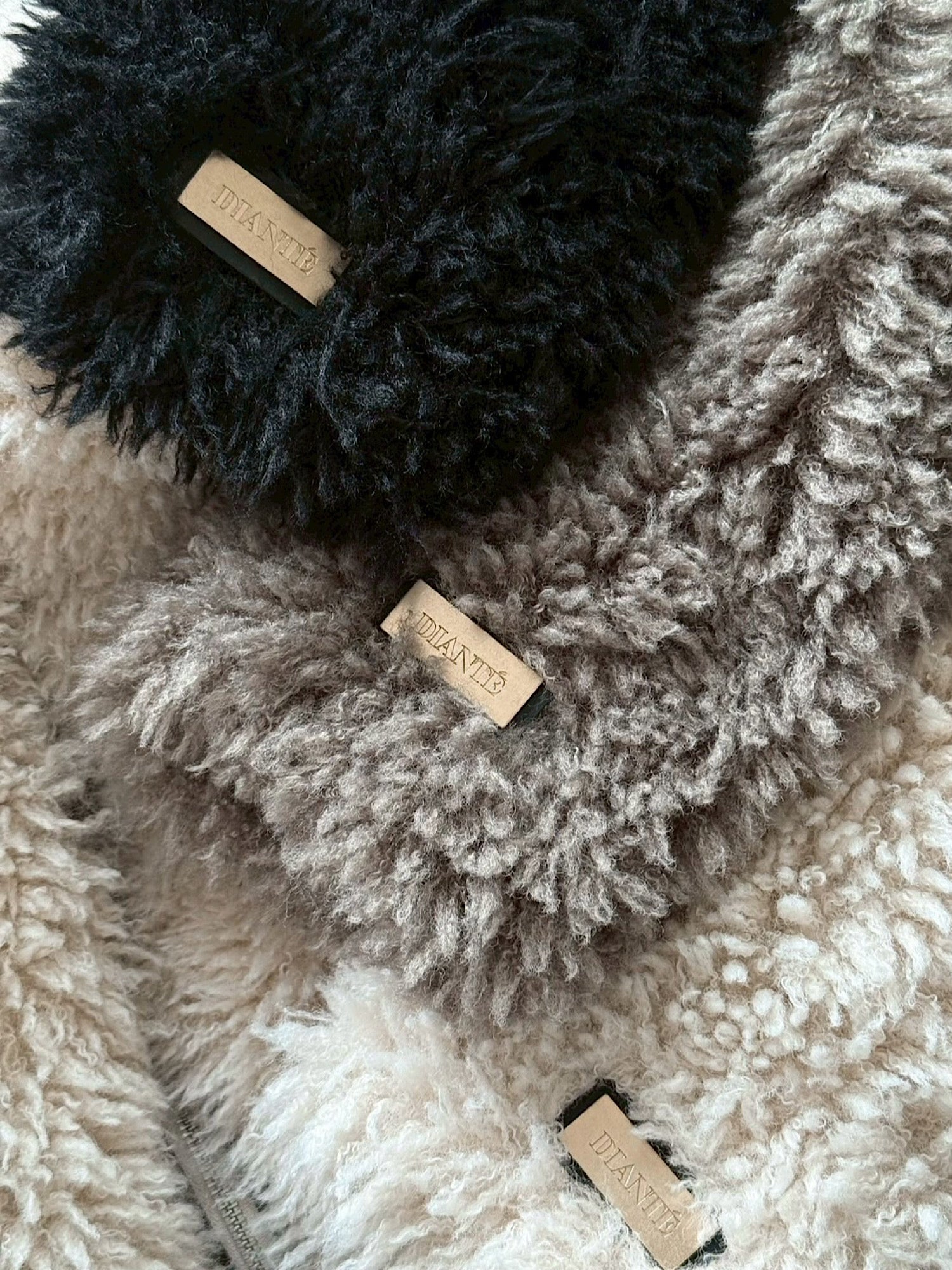 Fluffy boa cropped blouson