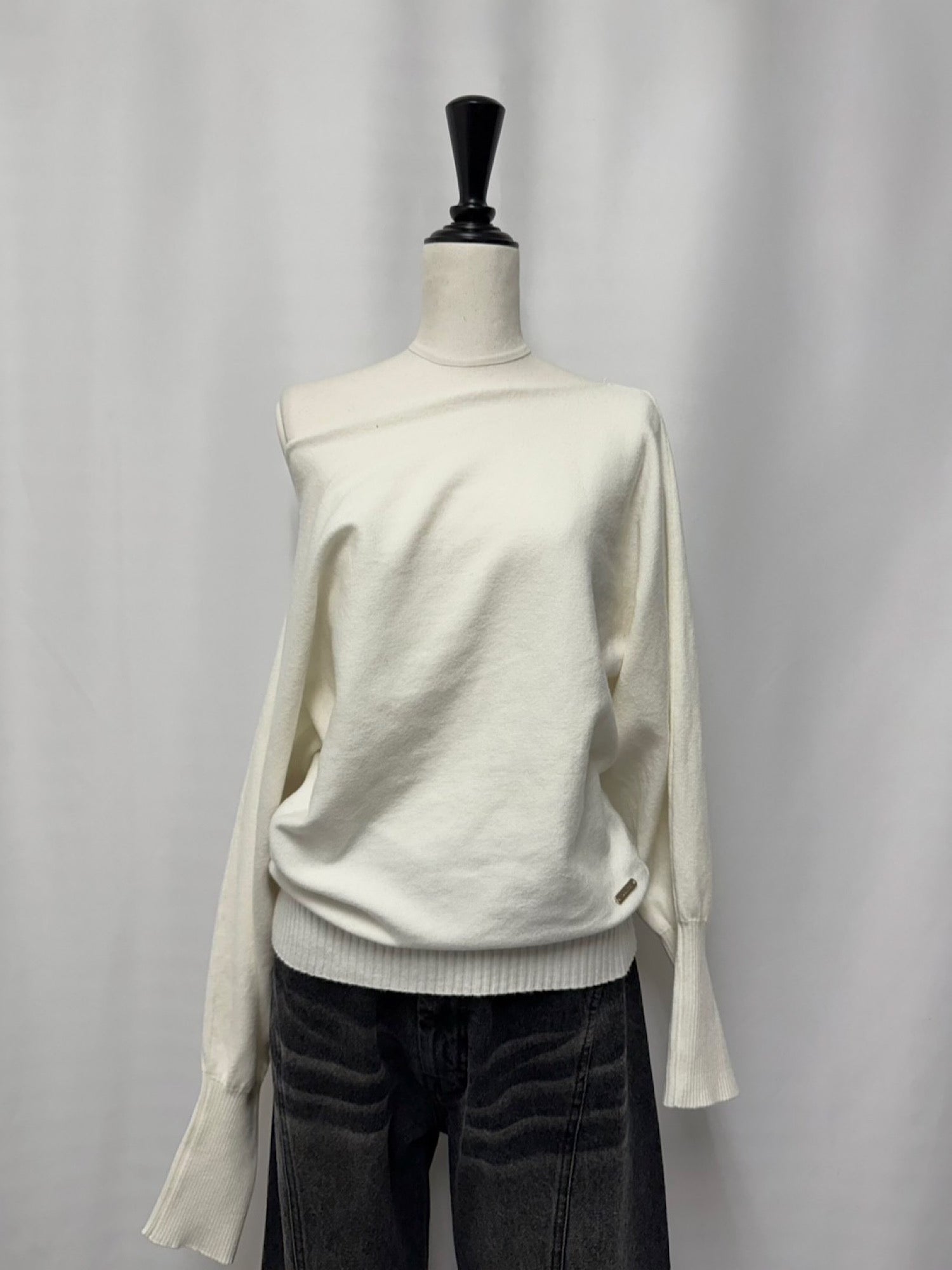 【予約】loose off shoulder knit tops(2月上旬〜中旬発送予定)