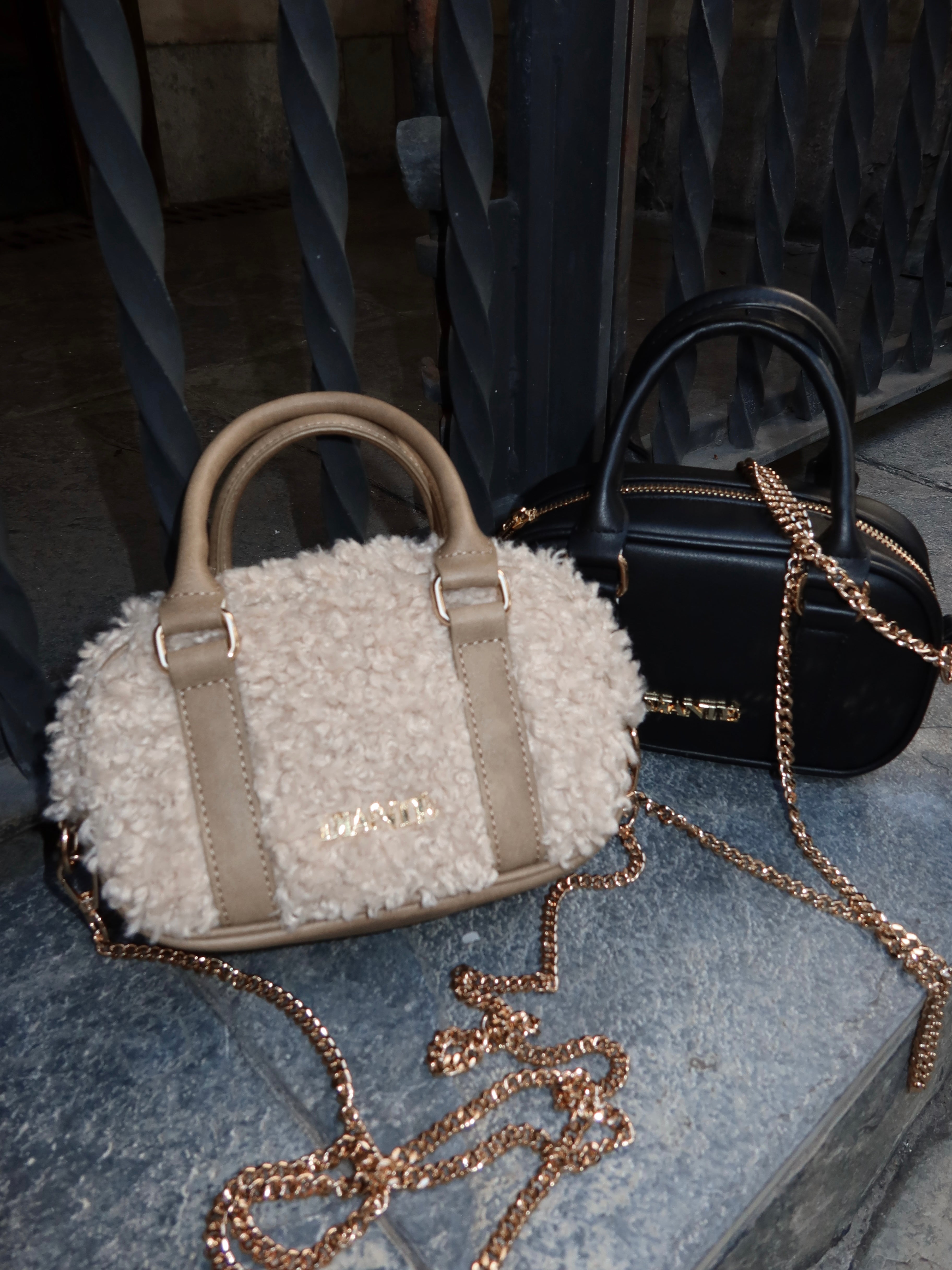 ビンテージ！　ゴールド チェーンネックレス ミニバッグモチーフ 古き良きアンティークジュエリー ヴィンテージゴールド マルチ