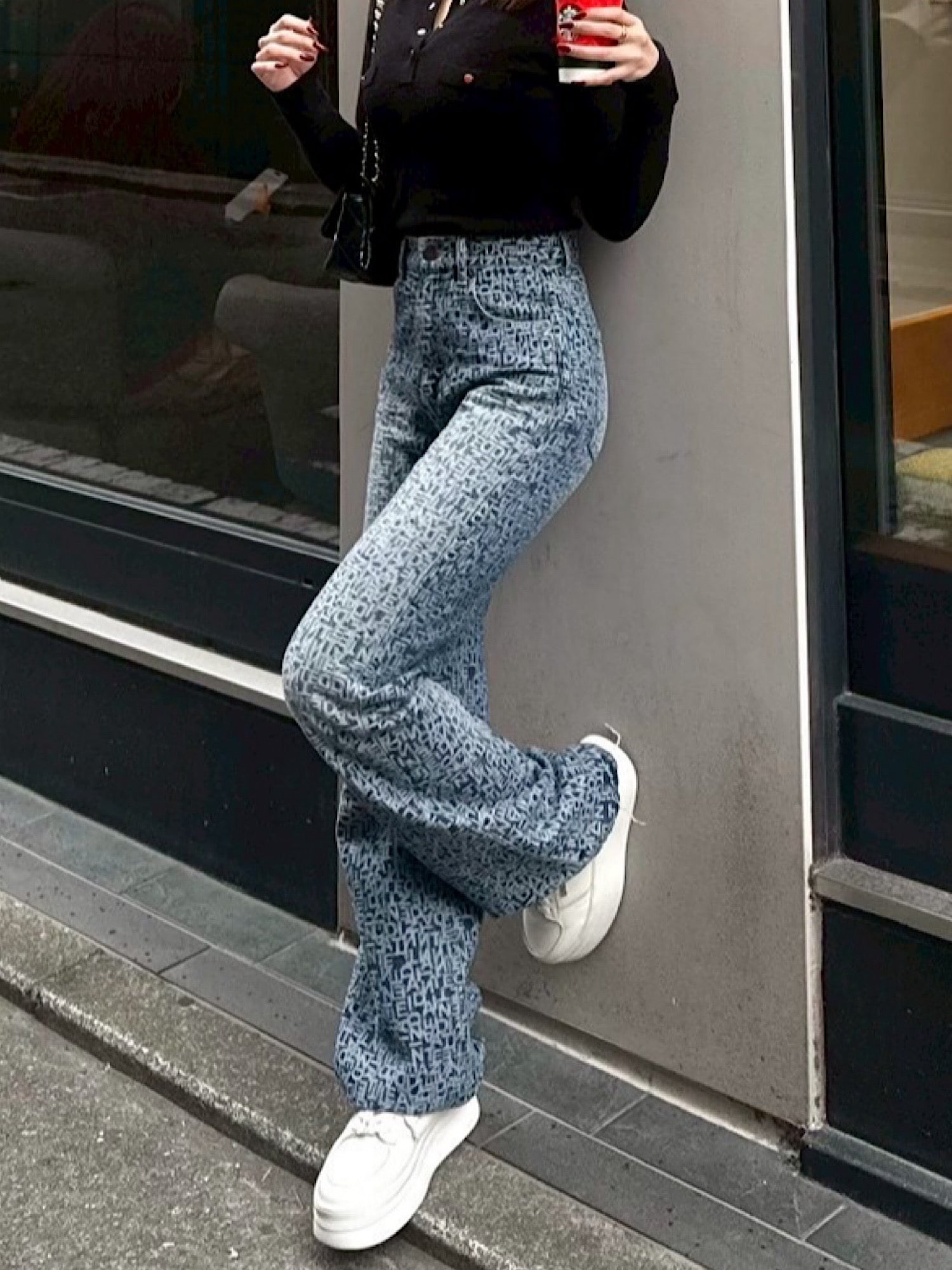 【予約】Graffiti embroidery loose denim(1月下旬〜2月上旬発送予定)