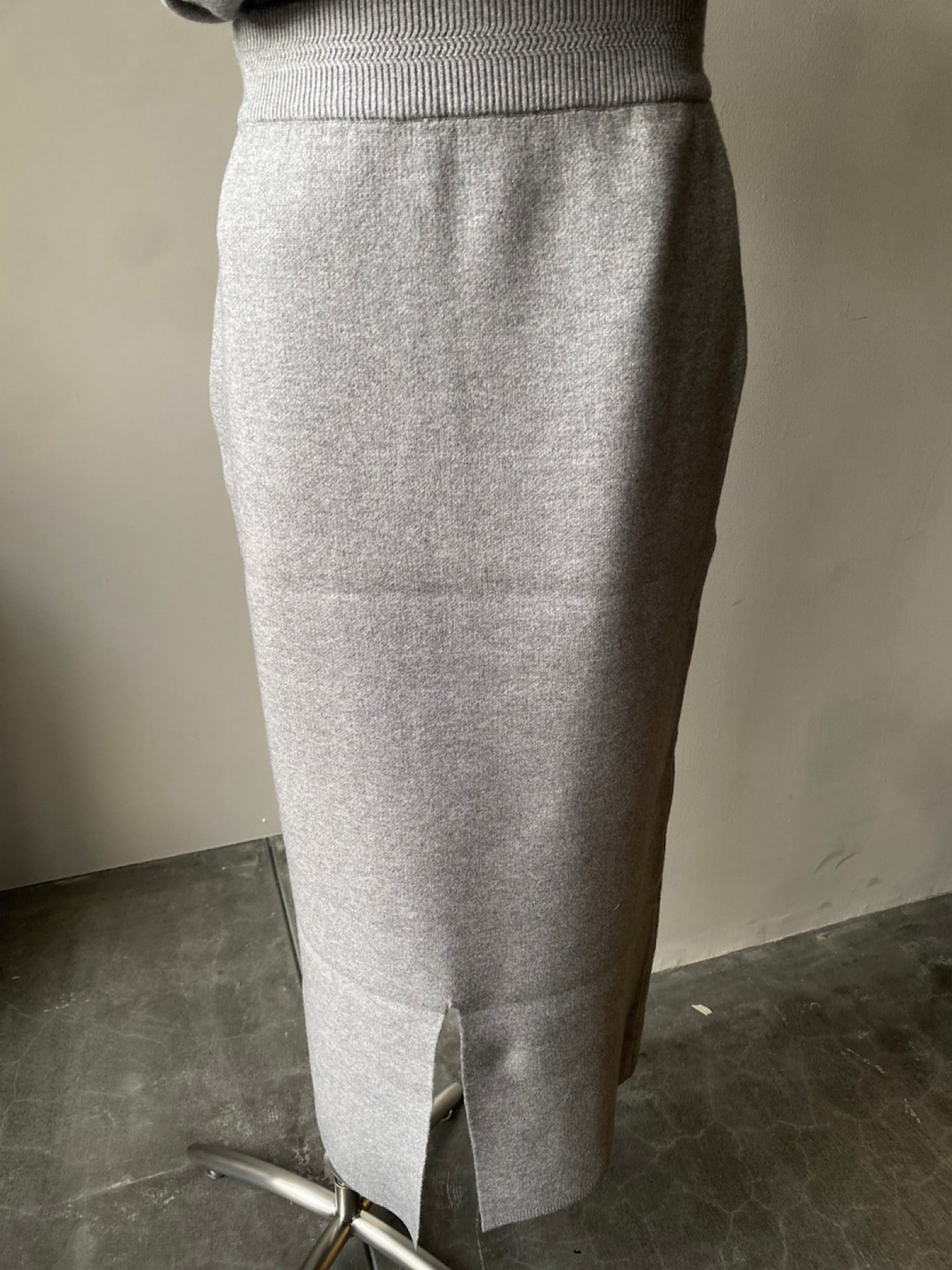 Minimal knit pencil skirt（SET UP着用可能）