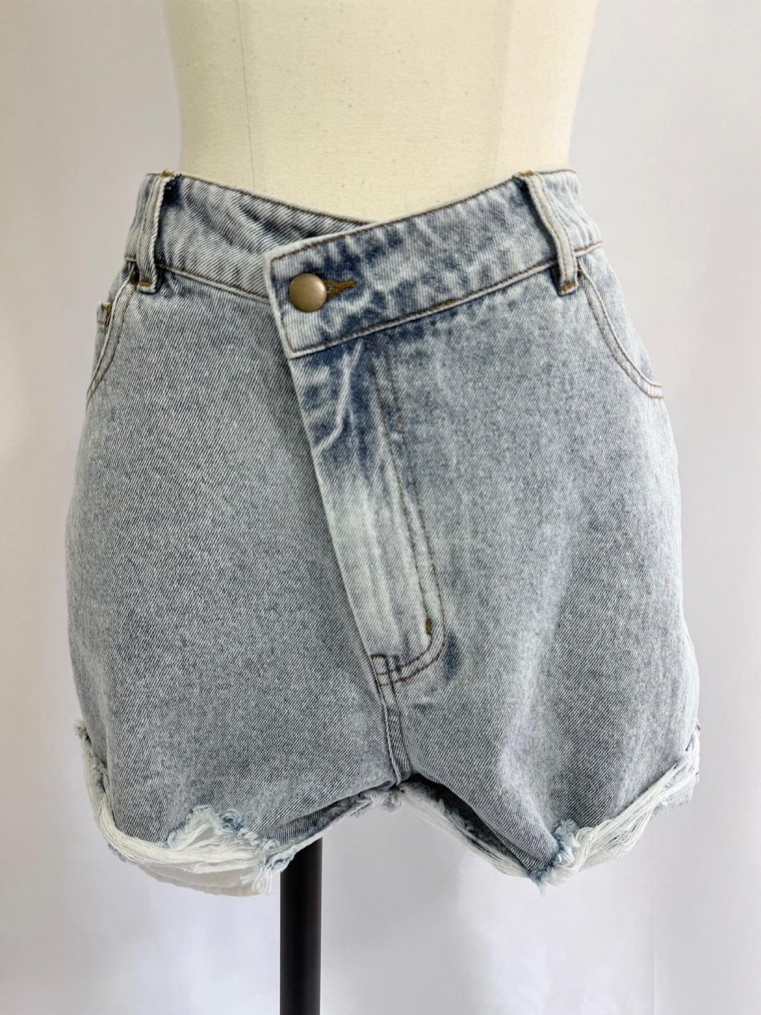 Waist design denim shorts