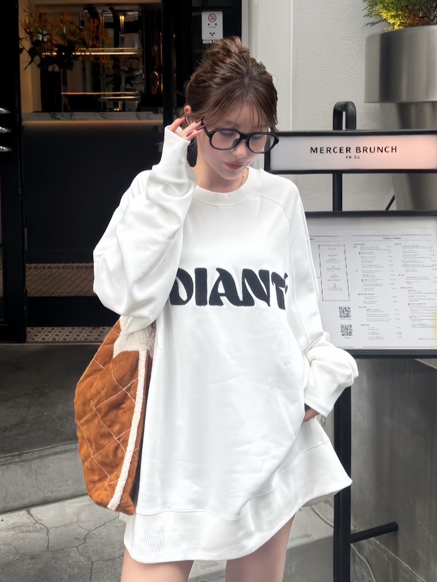 Sagara embroidery sweat tops