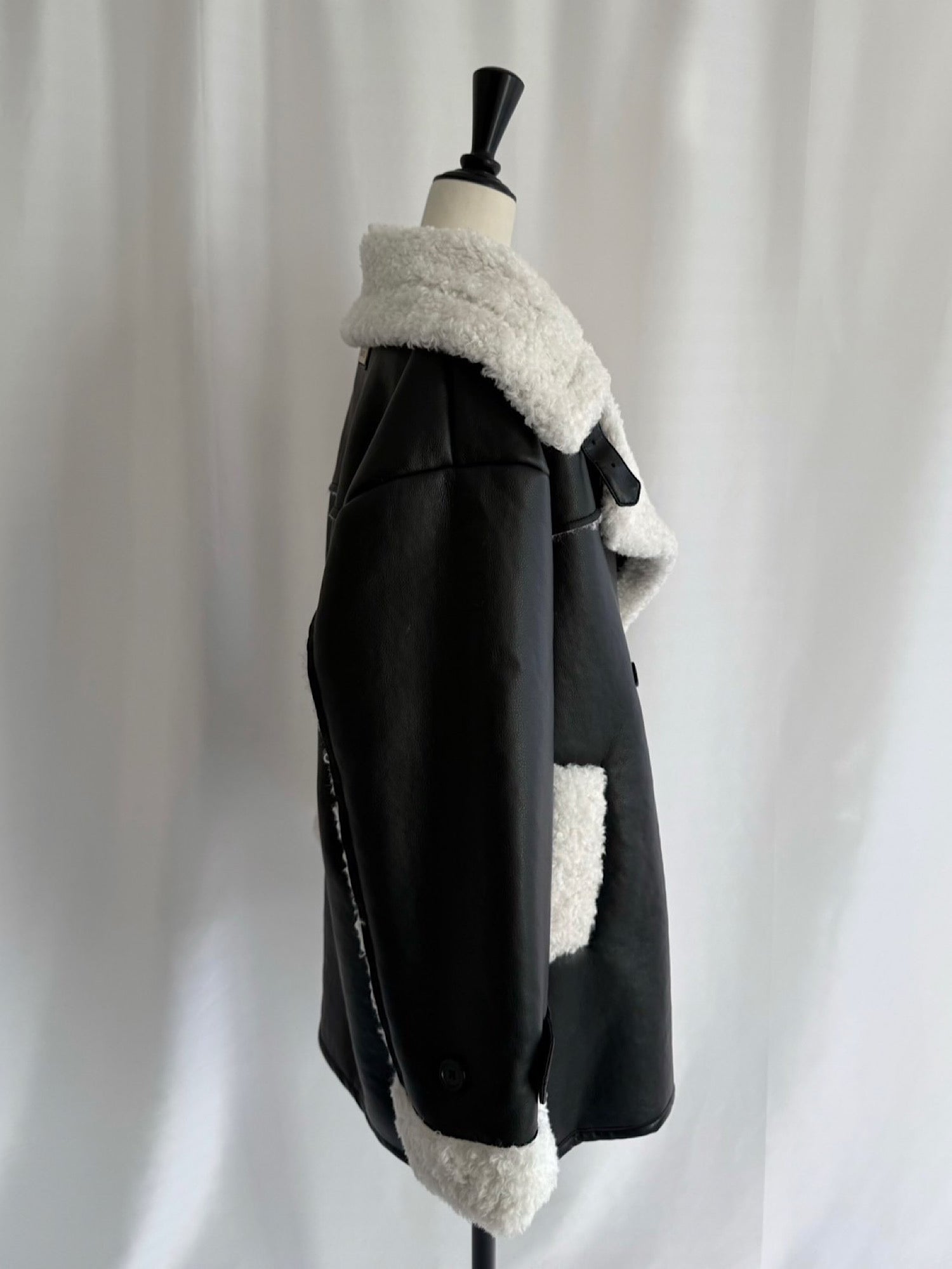 Volume collar loose mouton jacket