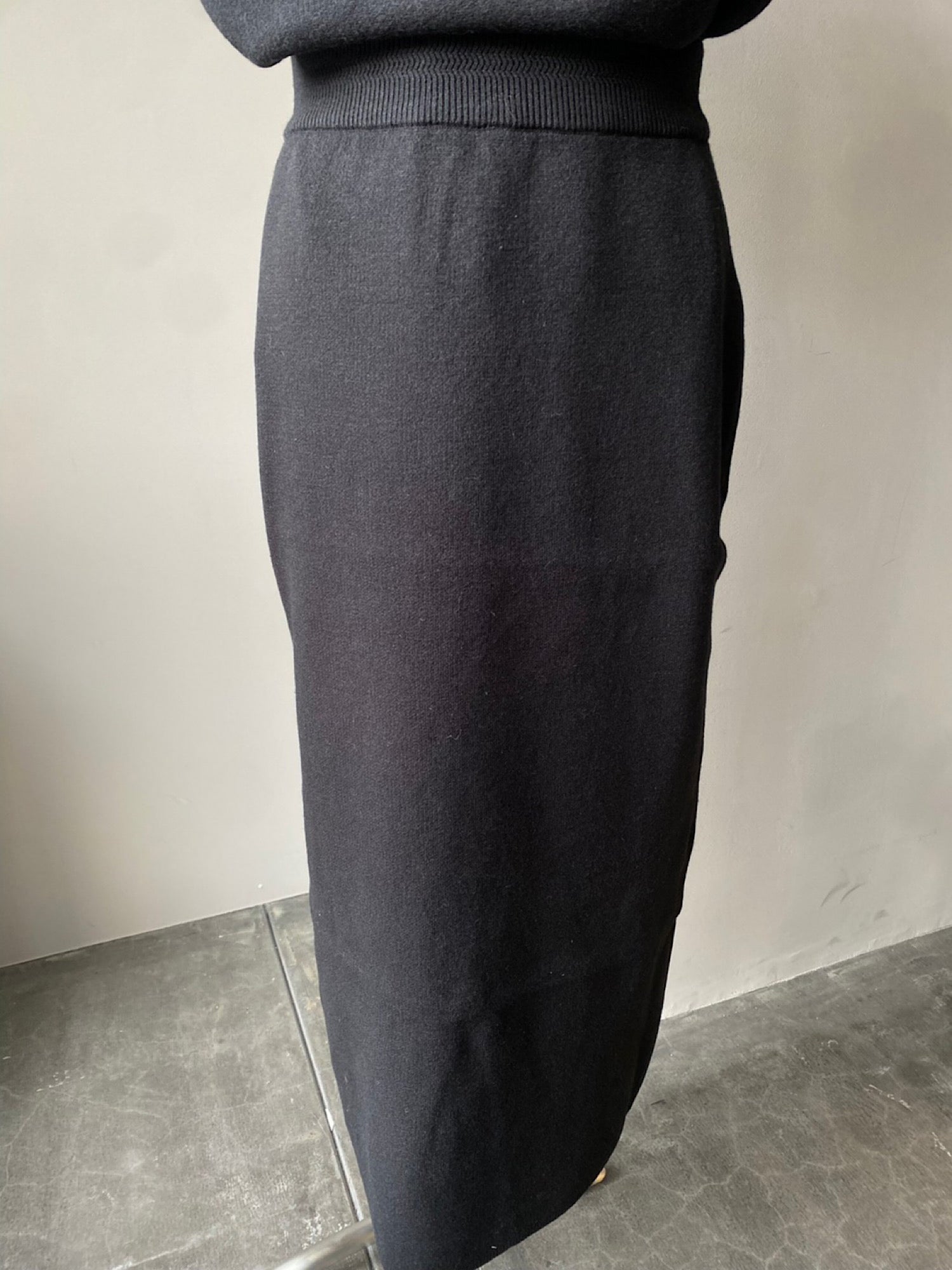 Minimal knit pencil skirt（SET UP着用可能）