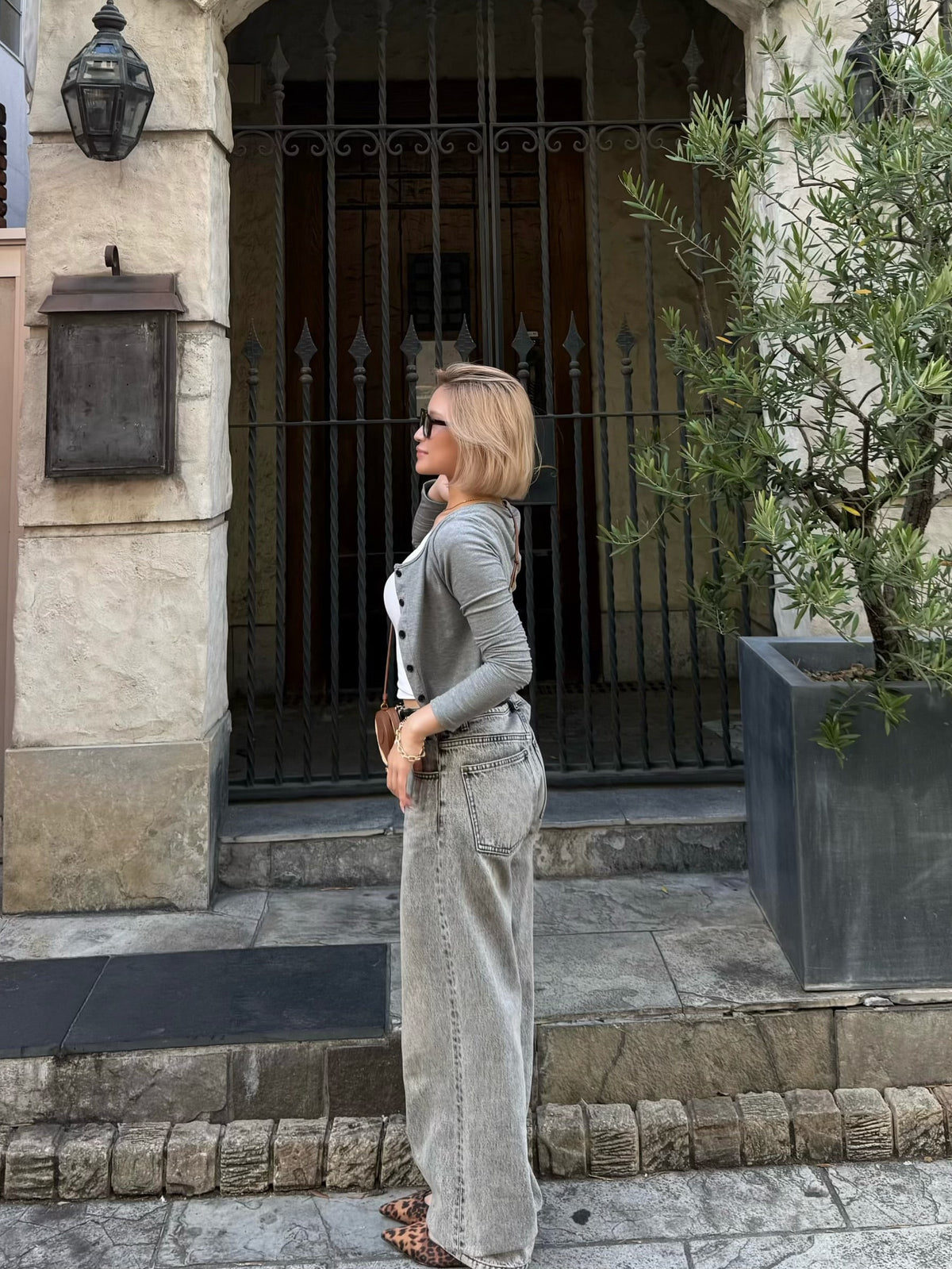 Compact light cardigan