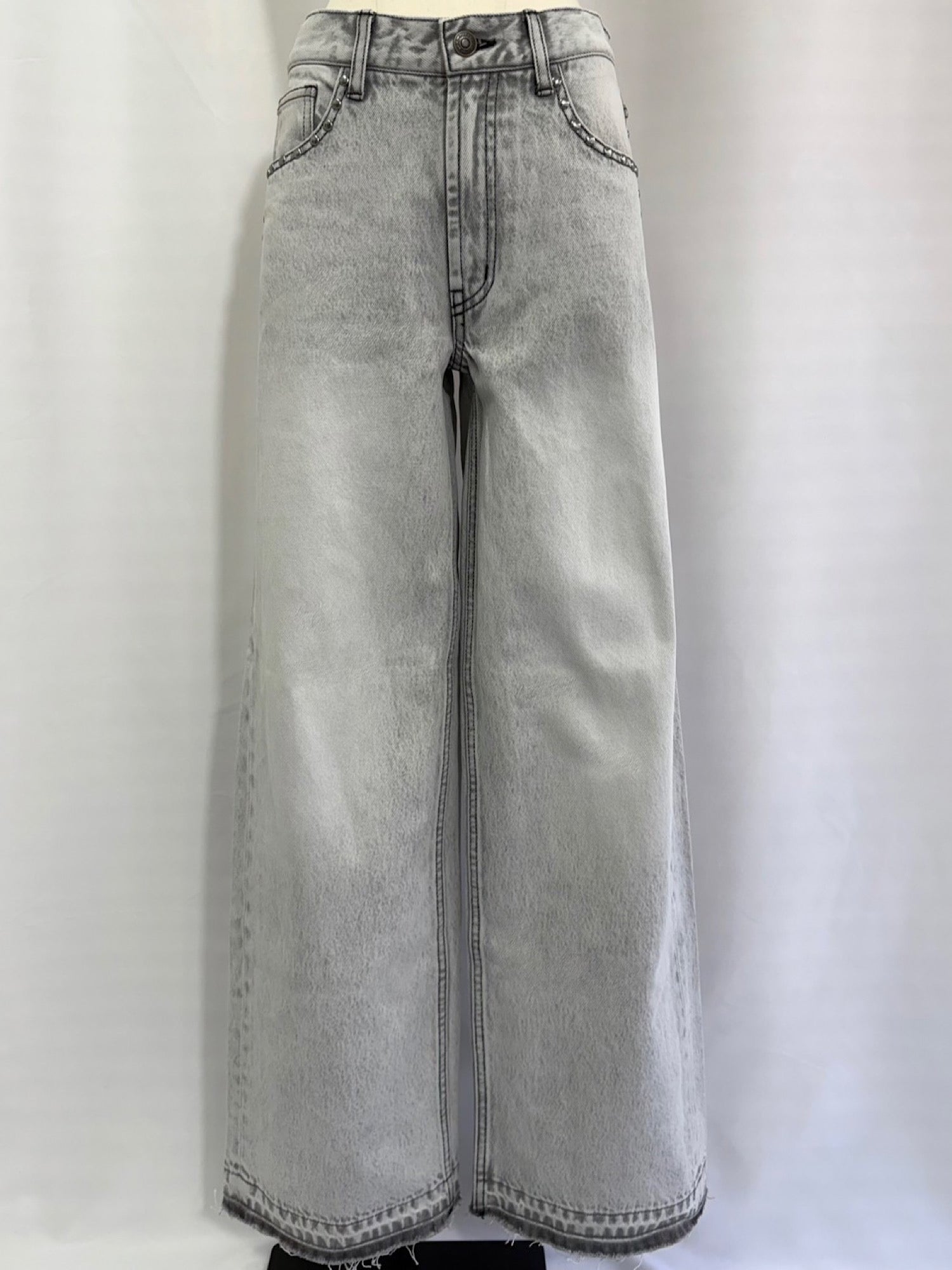 【予約】Rivet design loose denim(10月下旬〜11月上旬発送予定)
