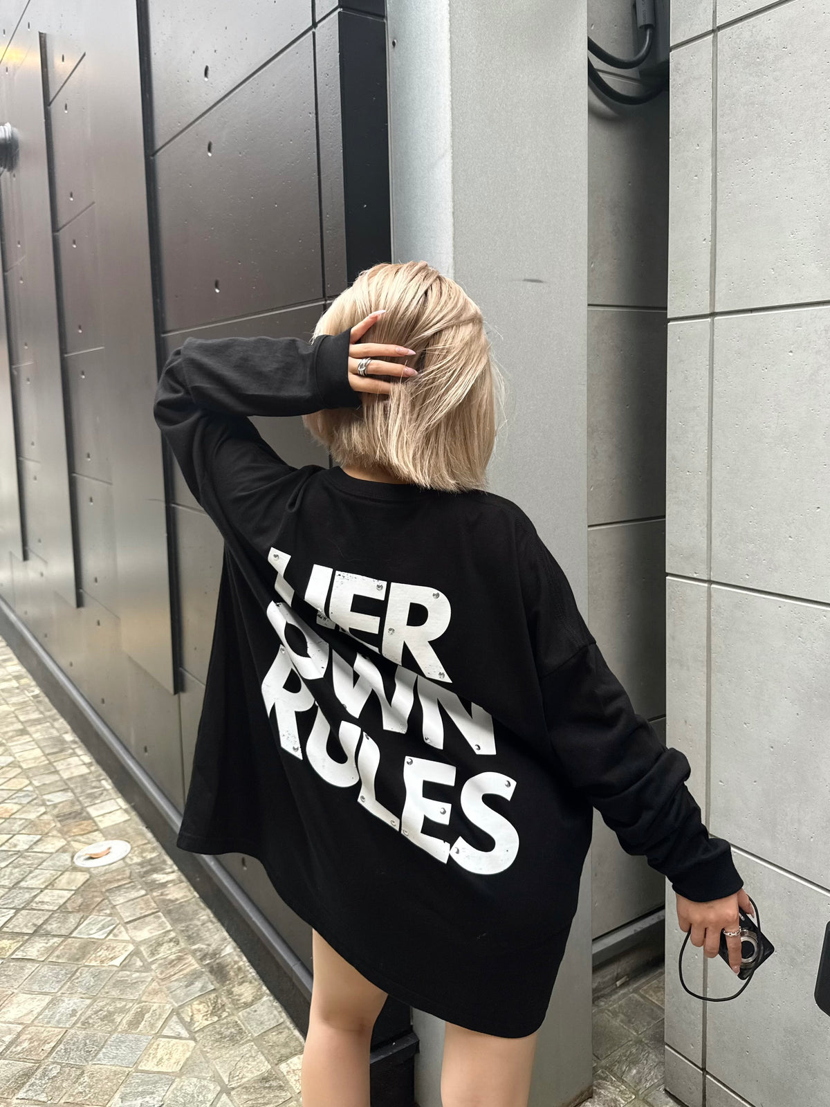 【予約】HER OWN RULES long sleeve Tee(9月下旬発送予定)