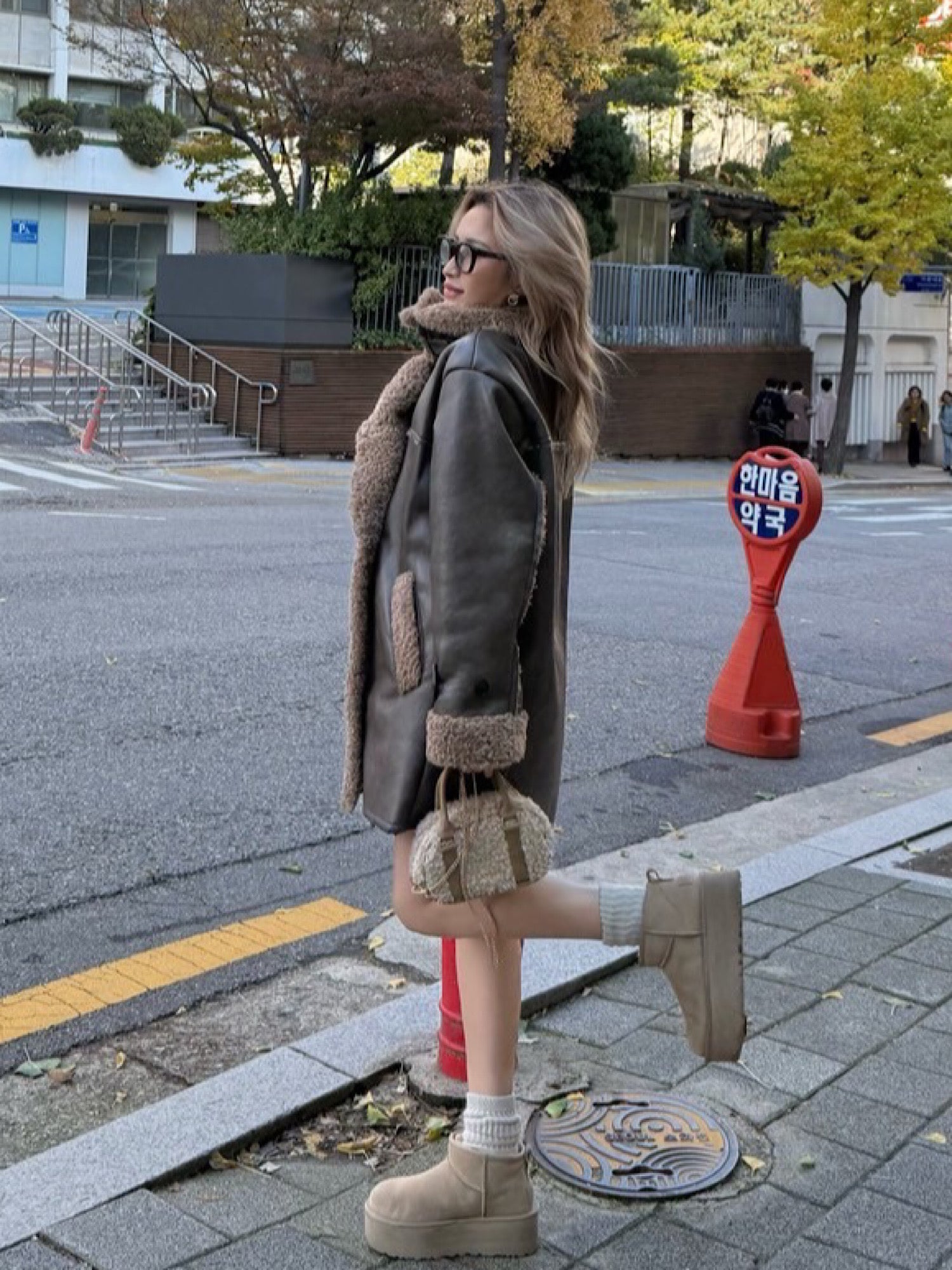 Volume collar loose mouton jacket