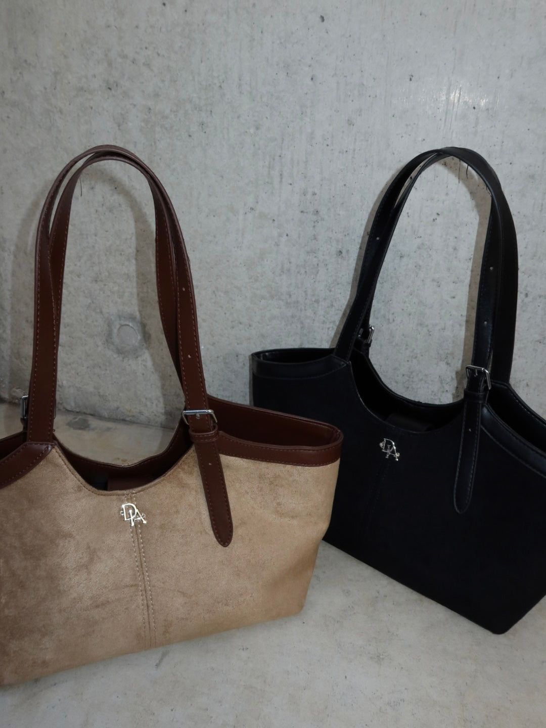 【予約】Suede shoulder bag(8月下旬発送予定)
