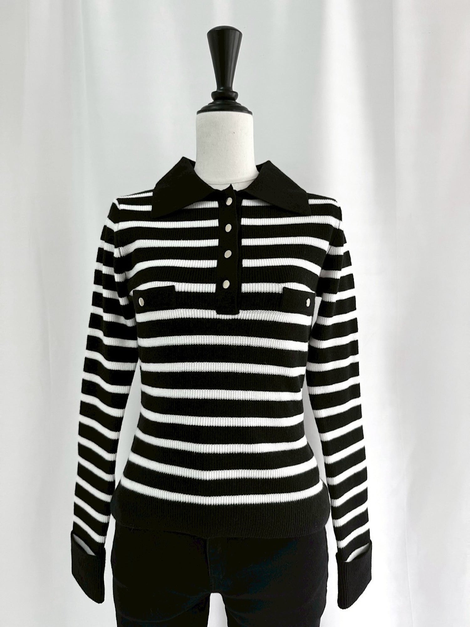 Big collar gold button rib knit