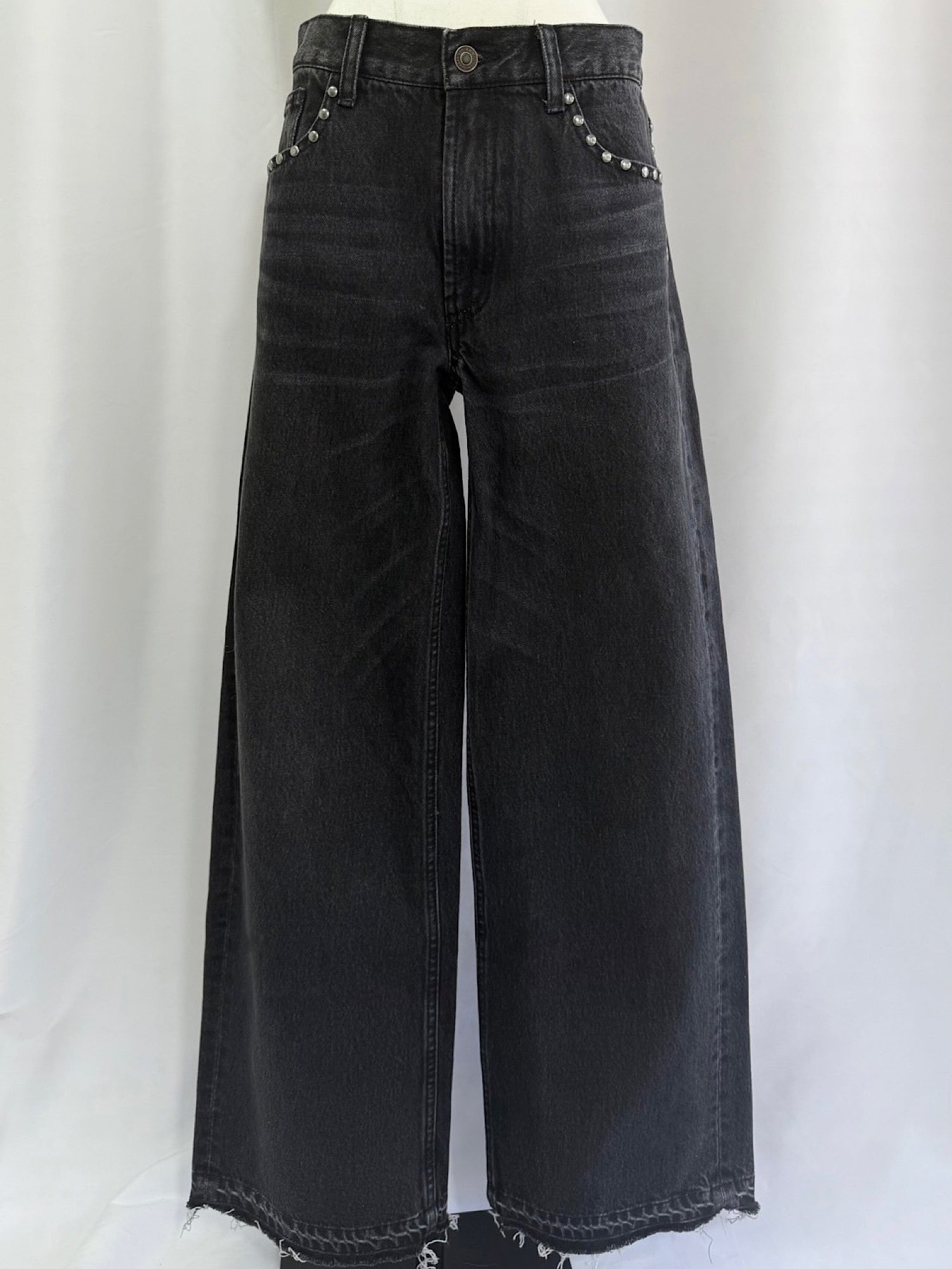 【予約】Rivet design loose denim(10月下旬〜11月上旬発送予定)