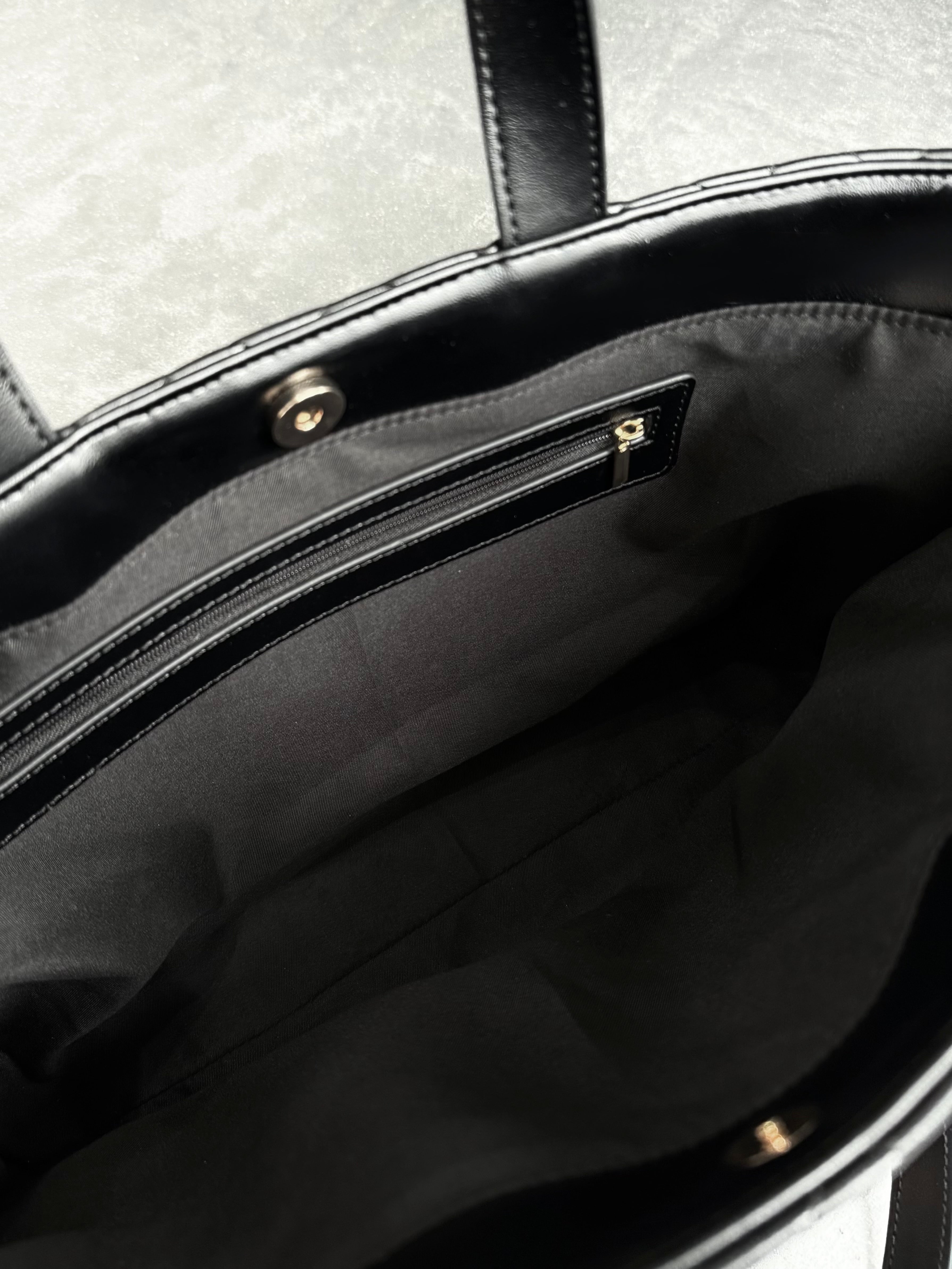 Quilted chain utility bag | DIANTÉ (ディアンテ)公式通販サイト