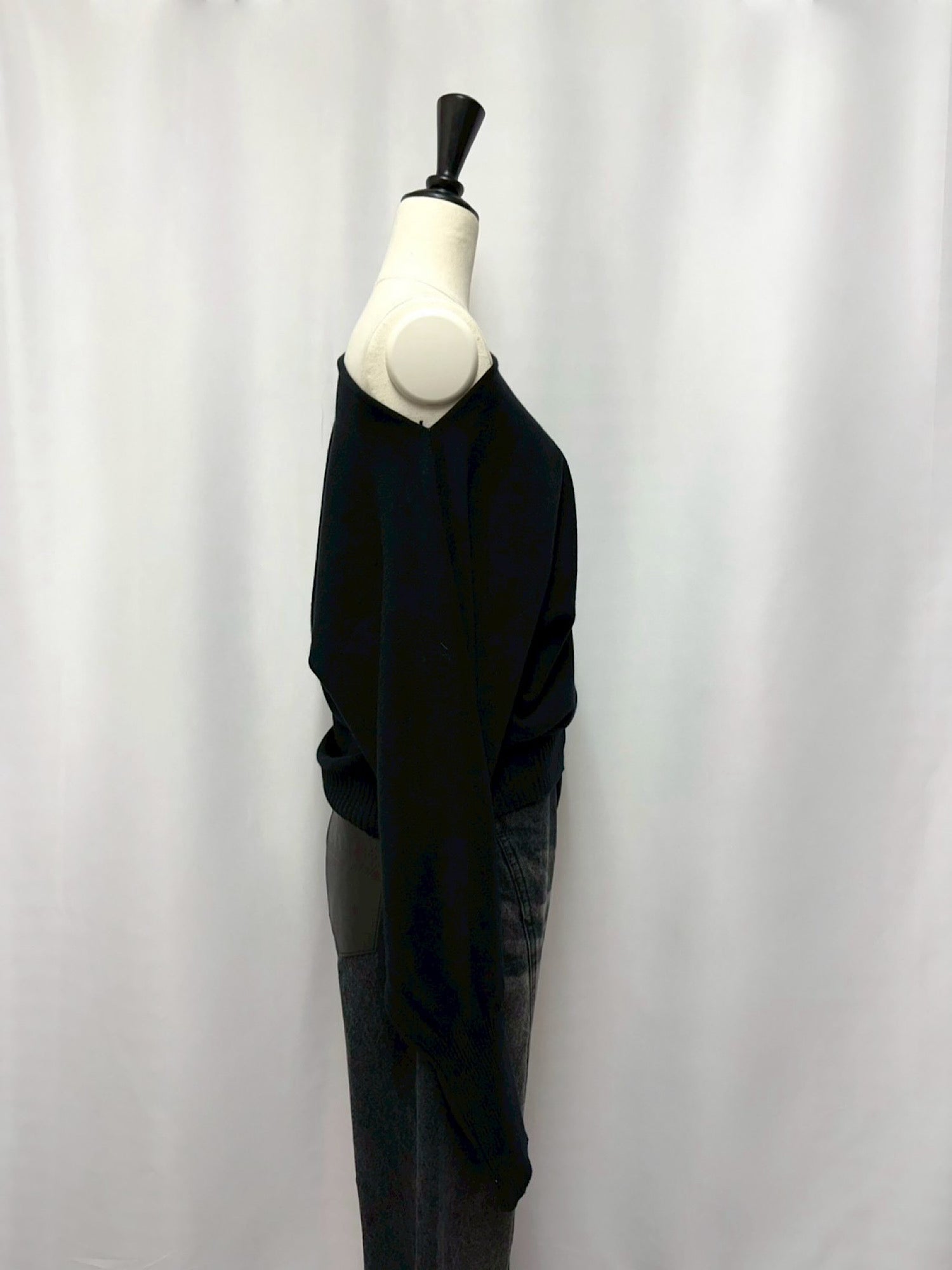 【予約】loose off shoulder knit tops(2月上旬〜中旬発送予定)