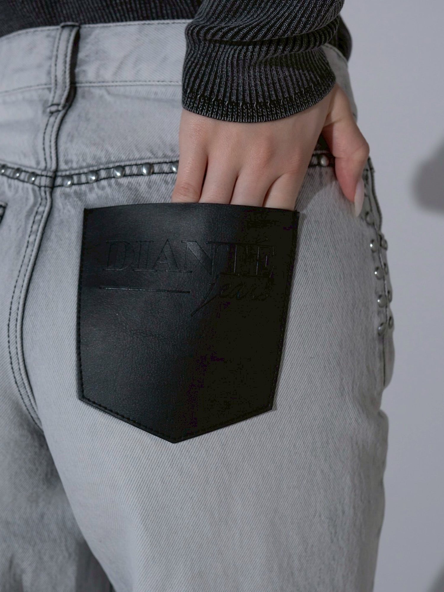【予約】Rivet design loose denim(10月下旬〜11月上旬発送予定)