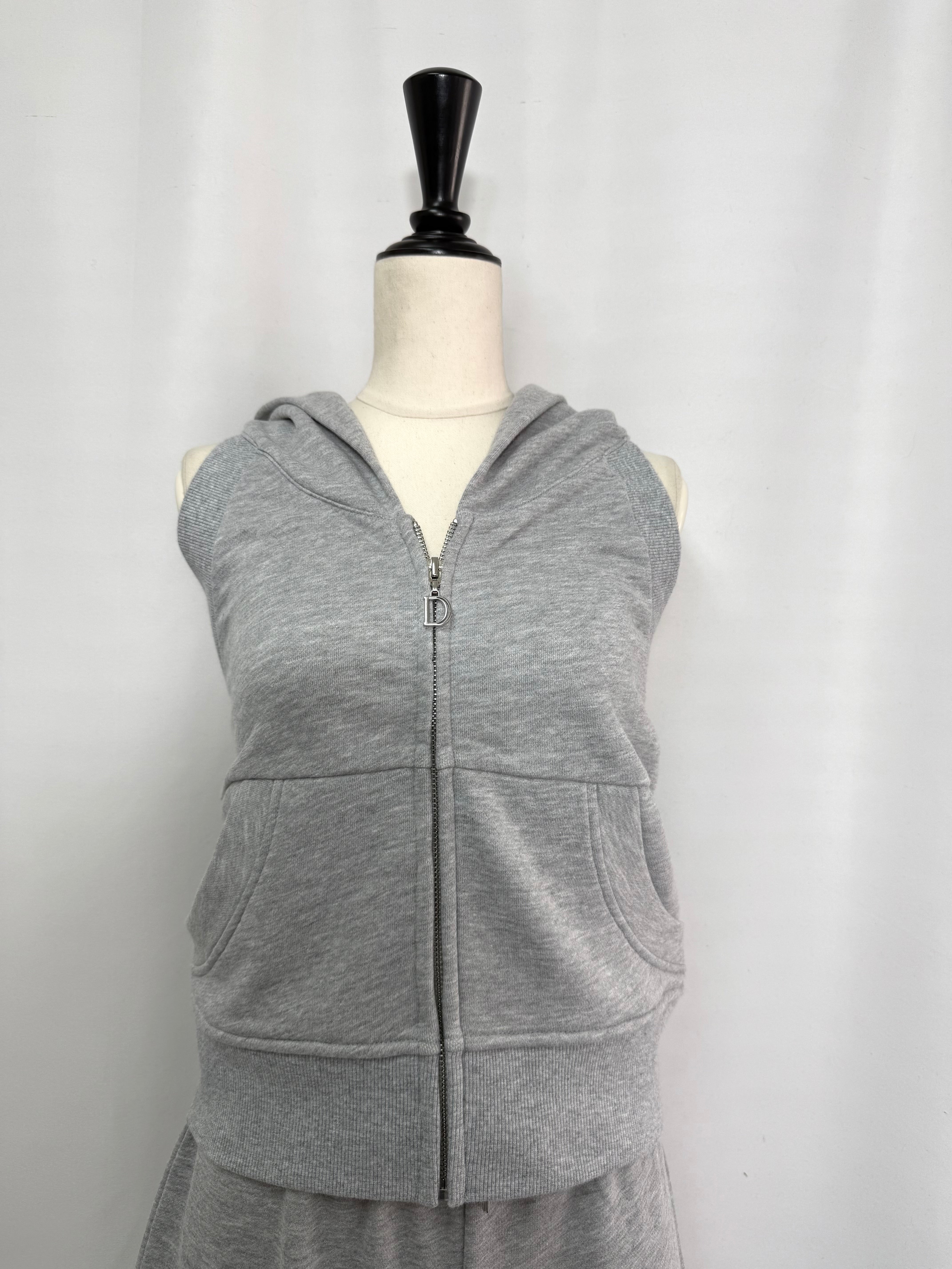 Sleeveless zip up sweat hoodie | DIANTÉ (ディアンテ)公式通販サイト