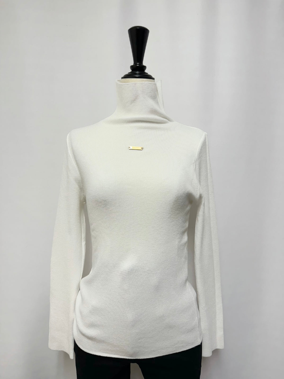 【予約】Accent charm loose neck knit(11月上旬発送予定)
