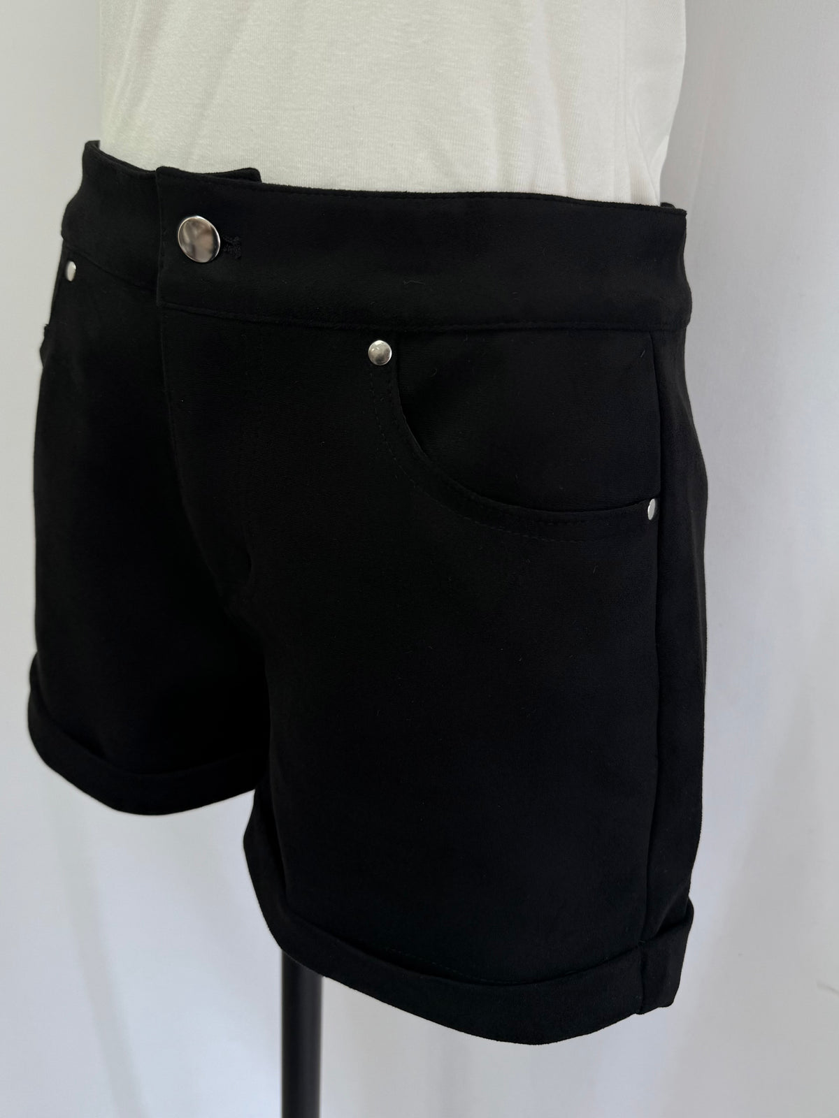 Eco suede shorts(SETUP着用可)