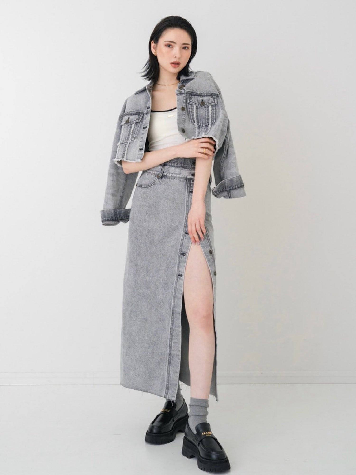 【予約】Layered slit denim skirt(5月下旬〜6月上旬発送予定)