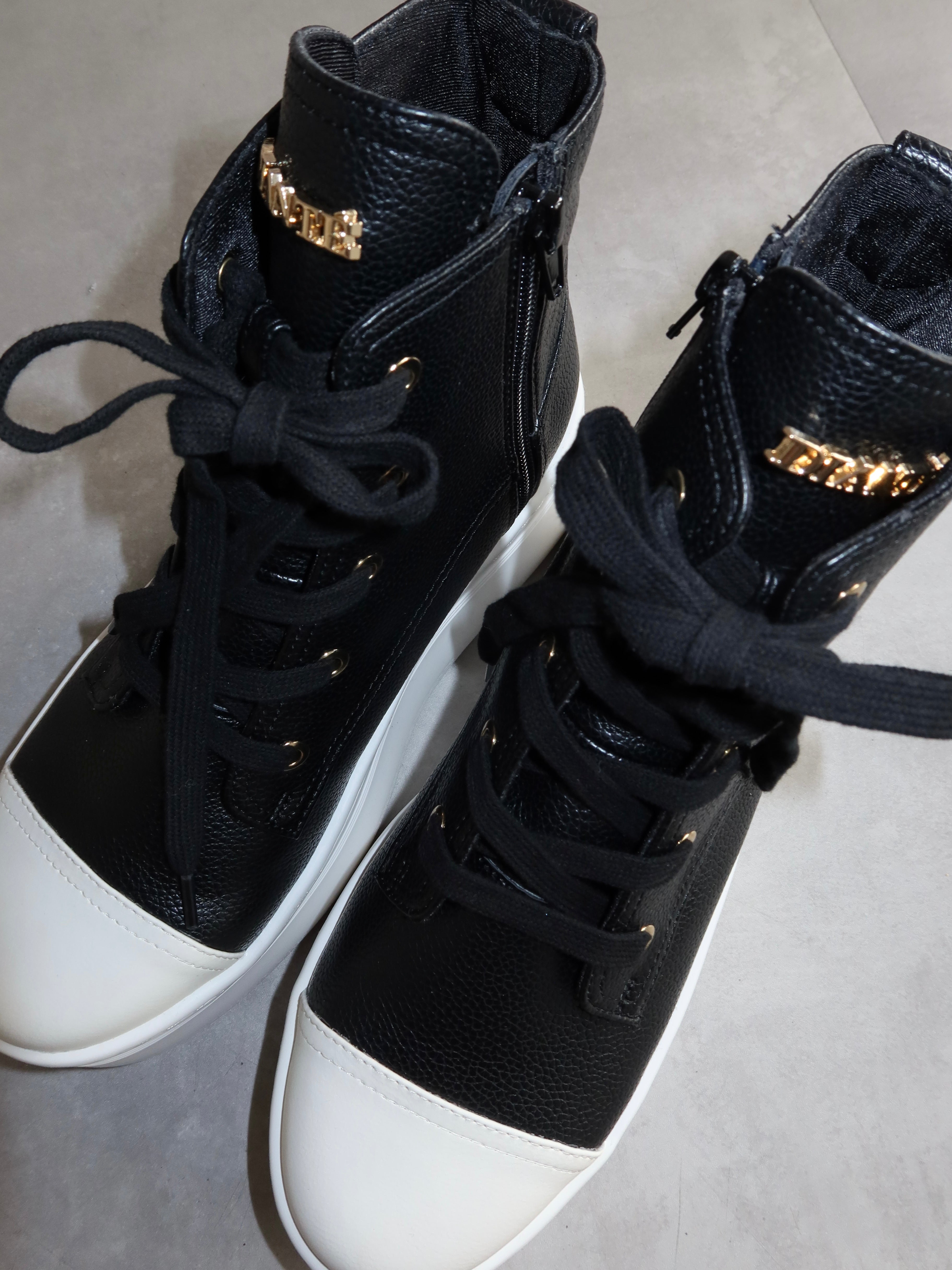 【予約】Lace up wedge sole sneakers(2月下旬〜3月上旬発送予定)