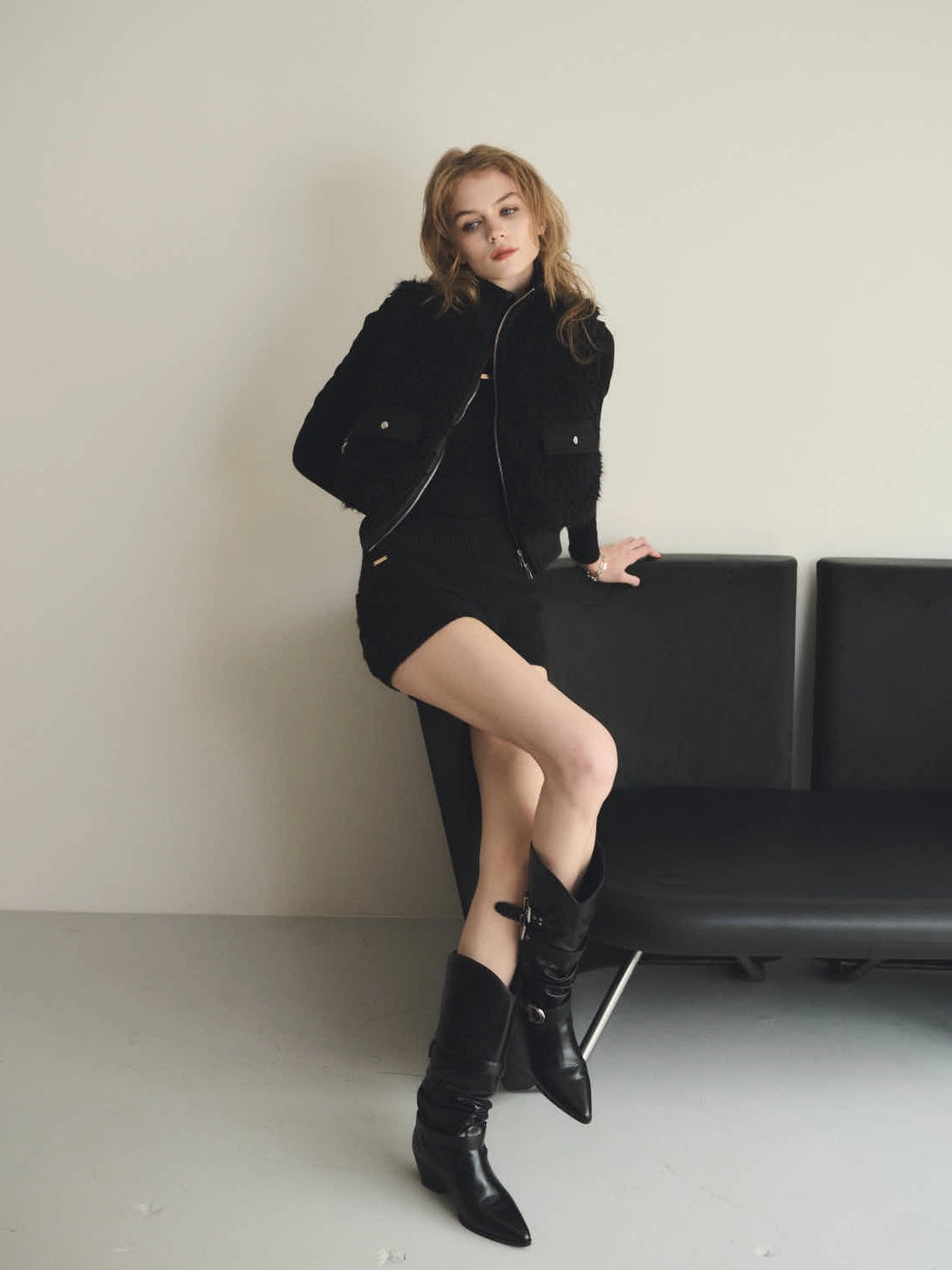Triple strap middle boots