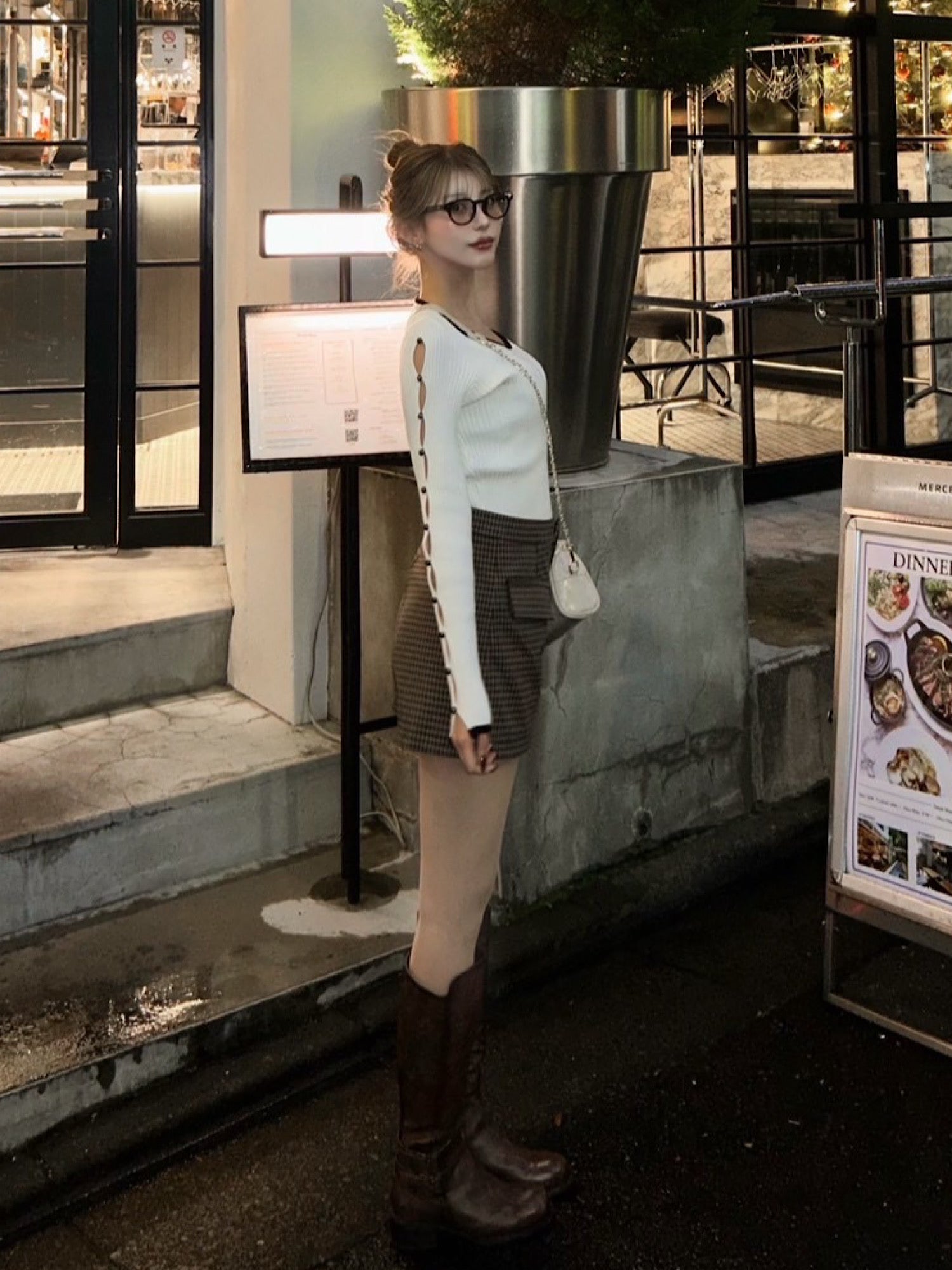 Button sleeve decorate knit